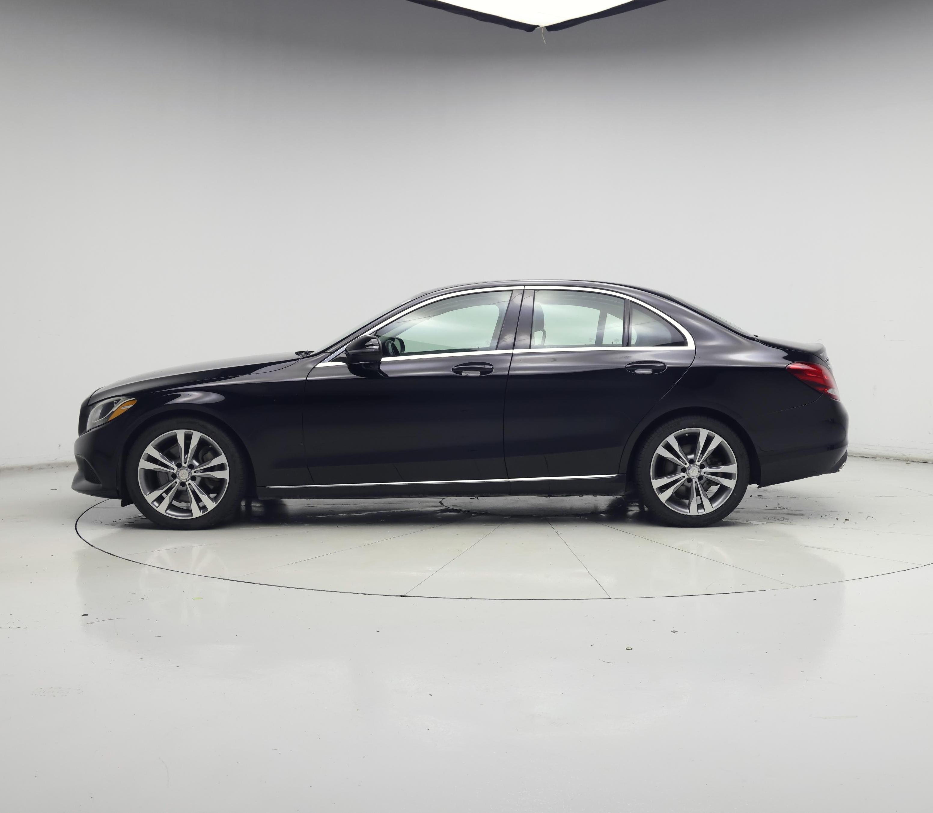 Thumbnail: 2016 Mercedes-Benz C-Class - 3