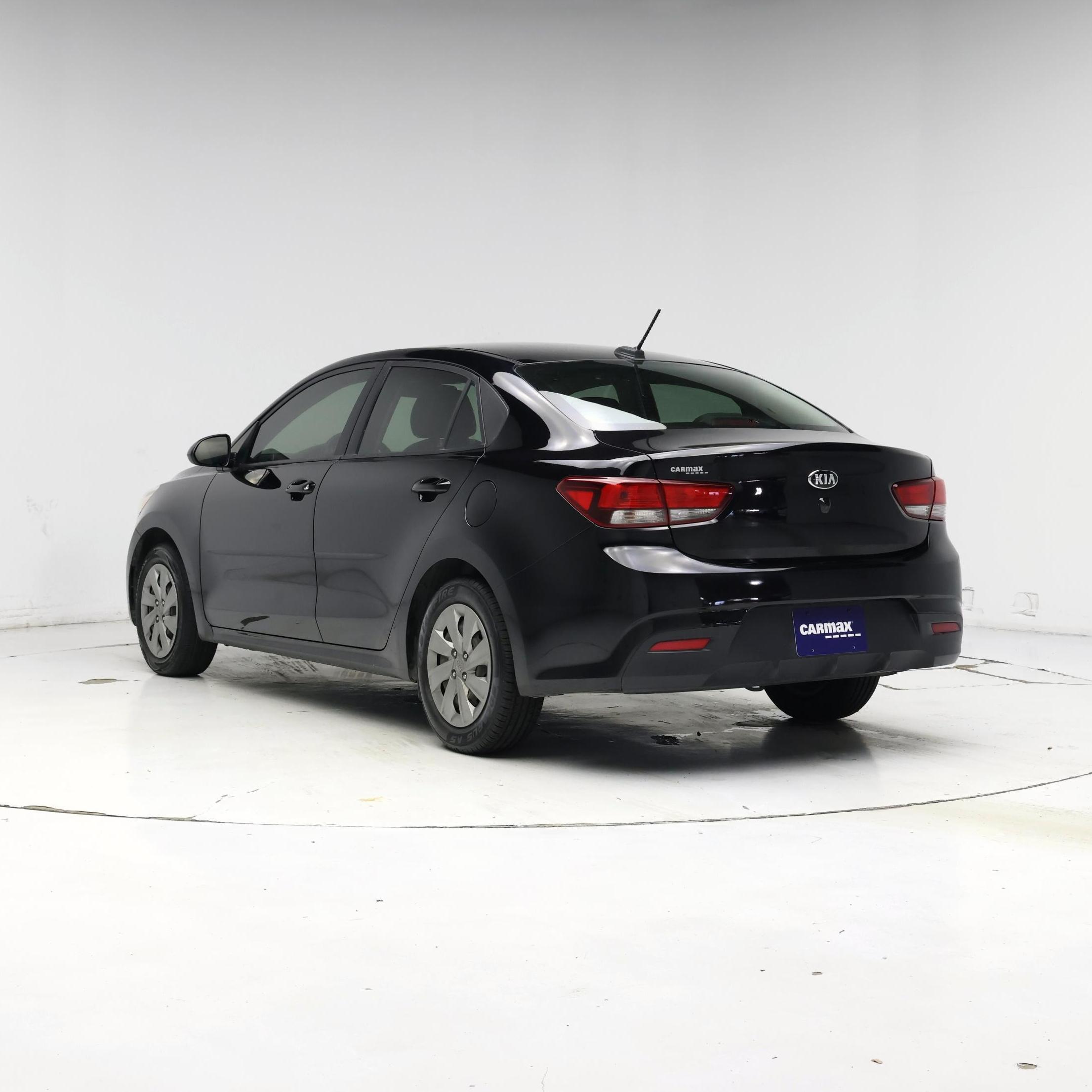 Thumbnail: 2020 Kia Rio - 2