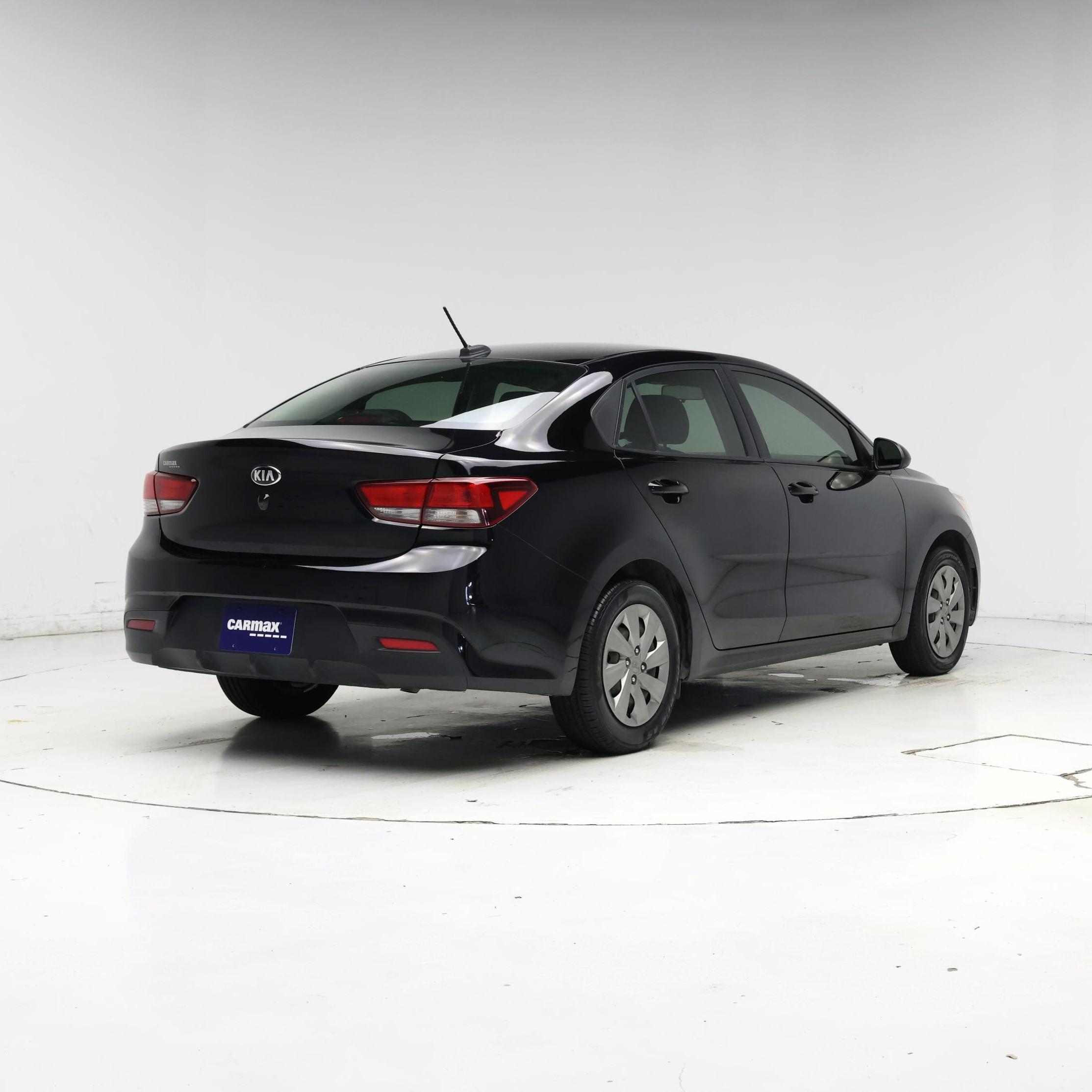 Thumbnail: 2020 Kia Rio - 8