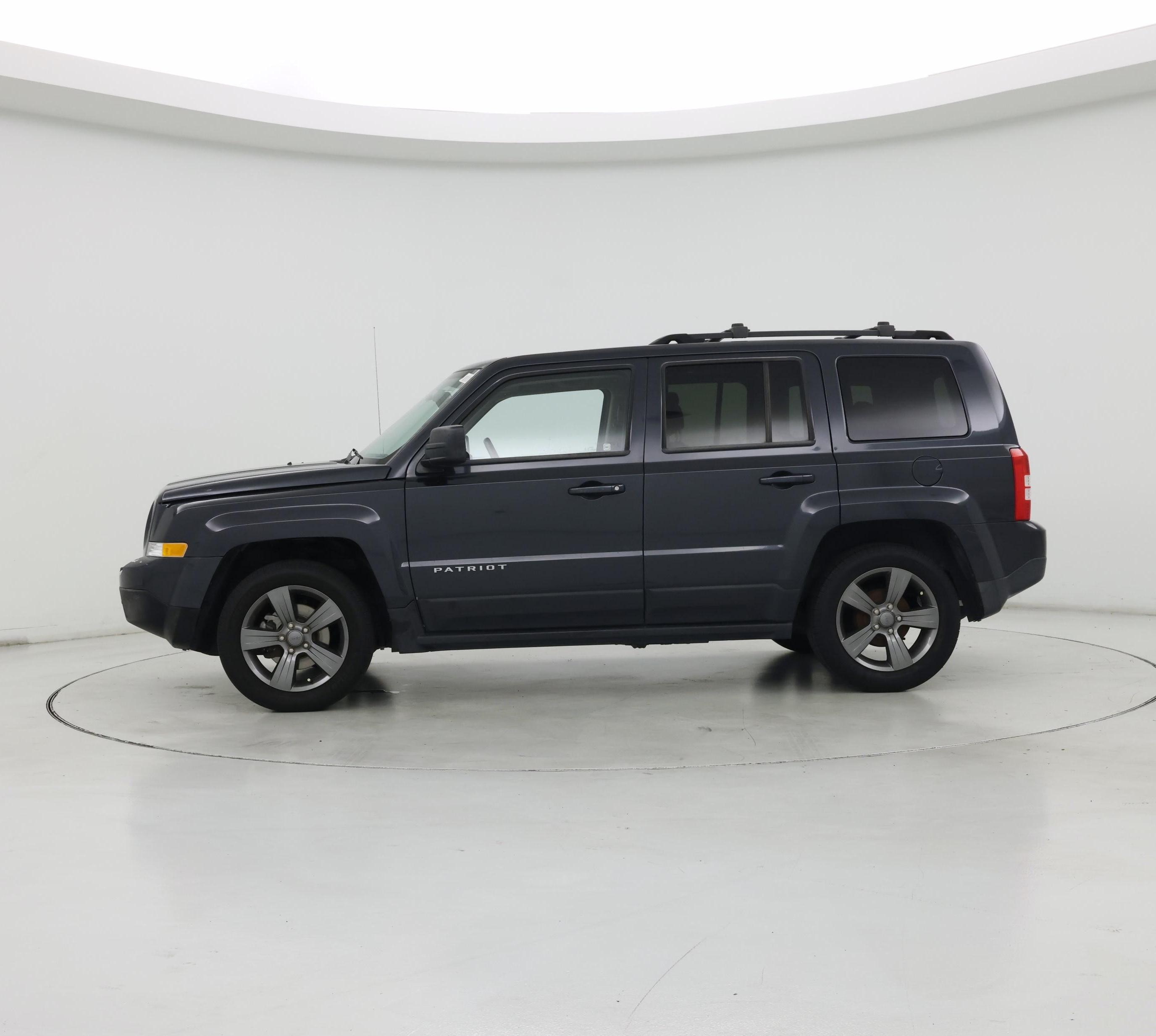 Thumbnail: 2014 Jeep Patriot - 3