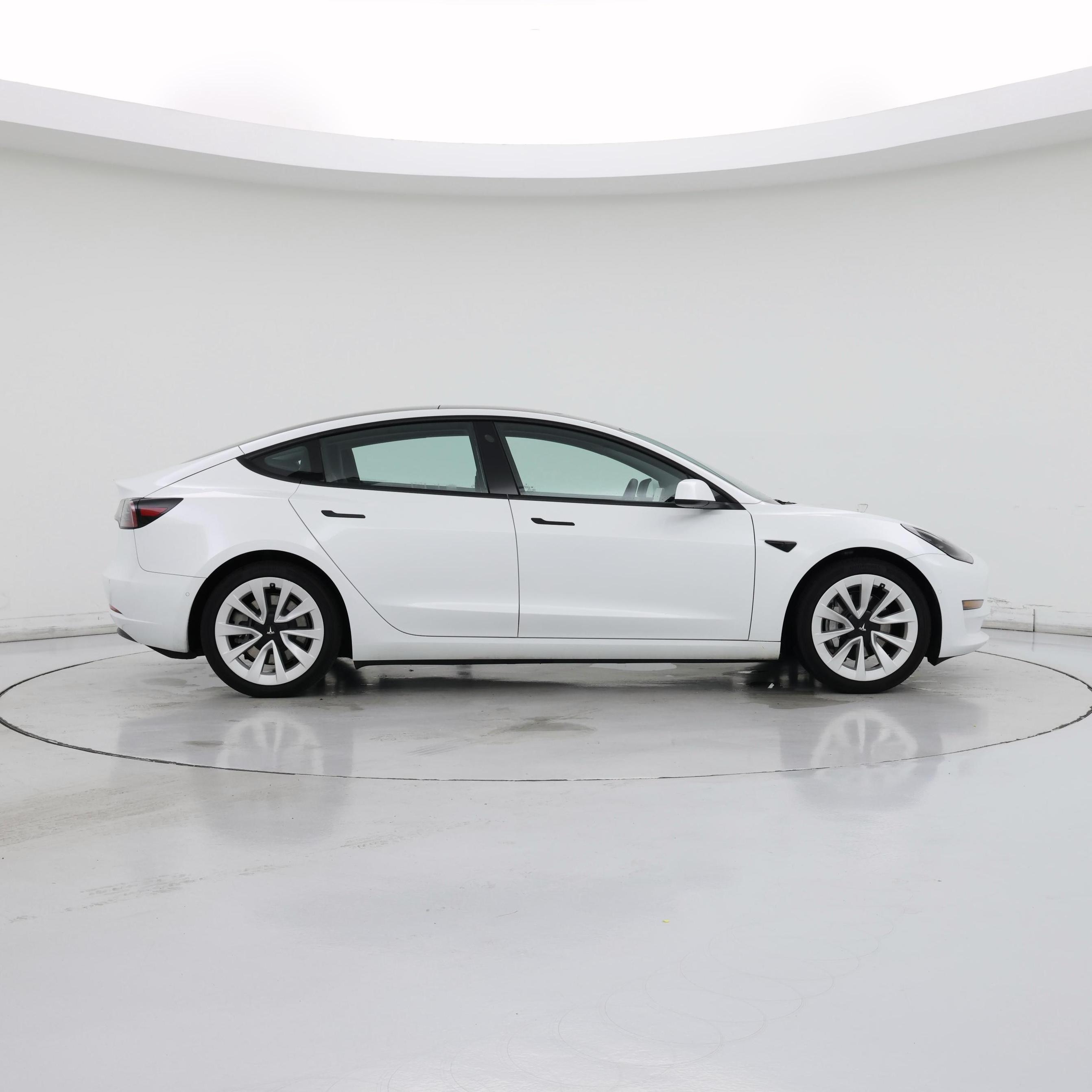 Thumbnail: 2022 Tesla Model 3 - 7