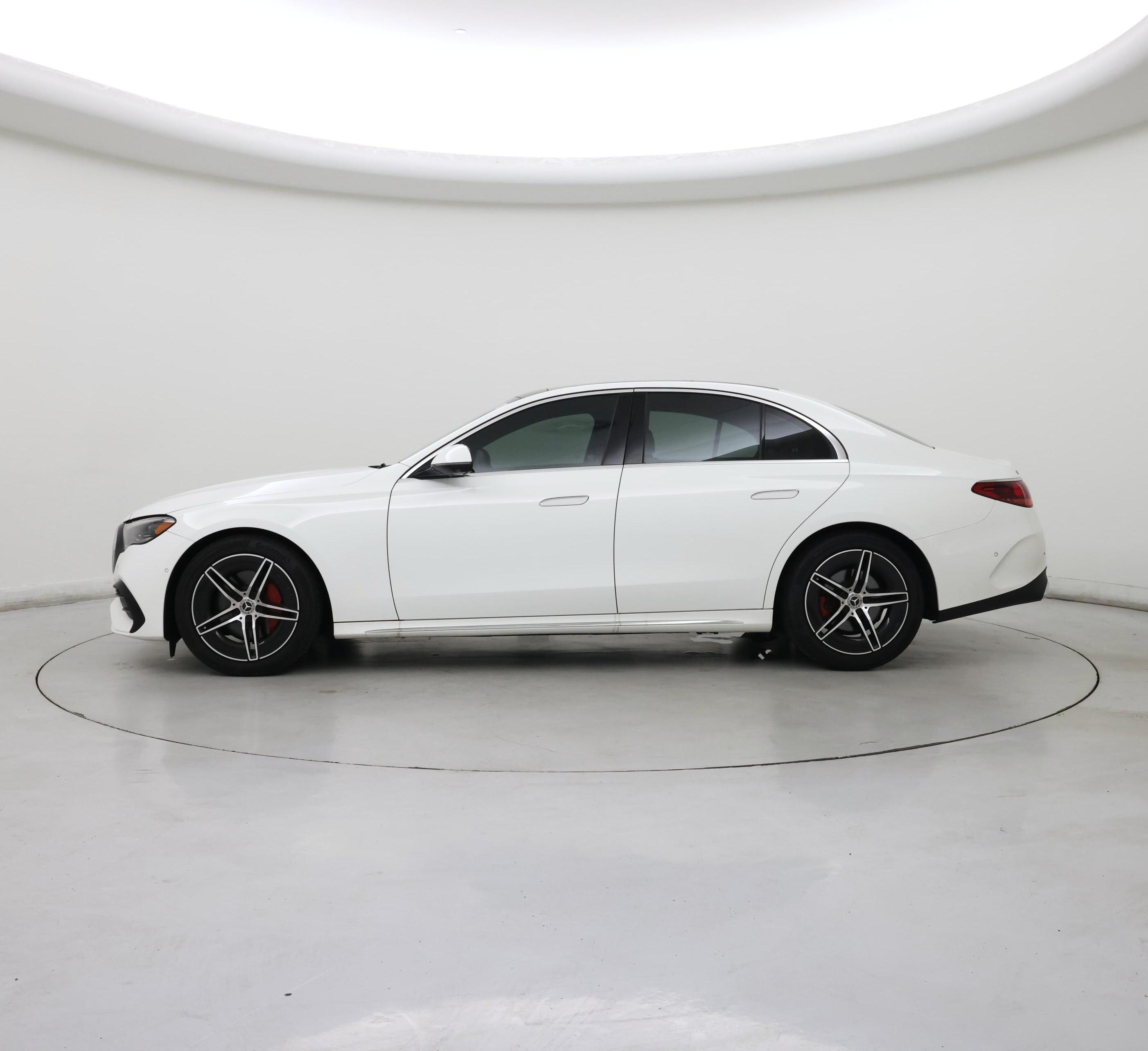 Thumbnail: 2024 Mercedes-Benz E-Class - 3