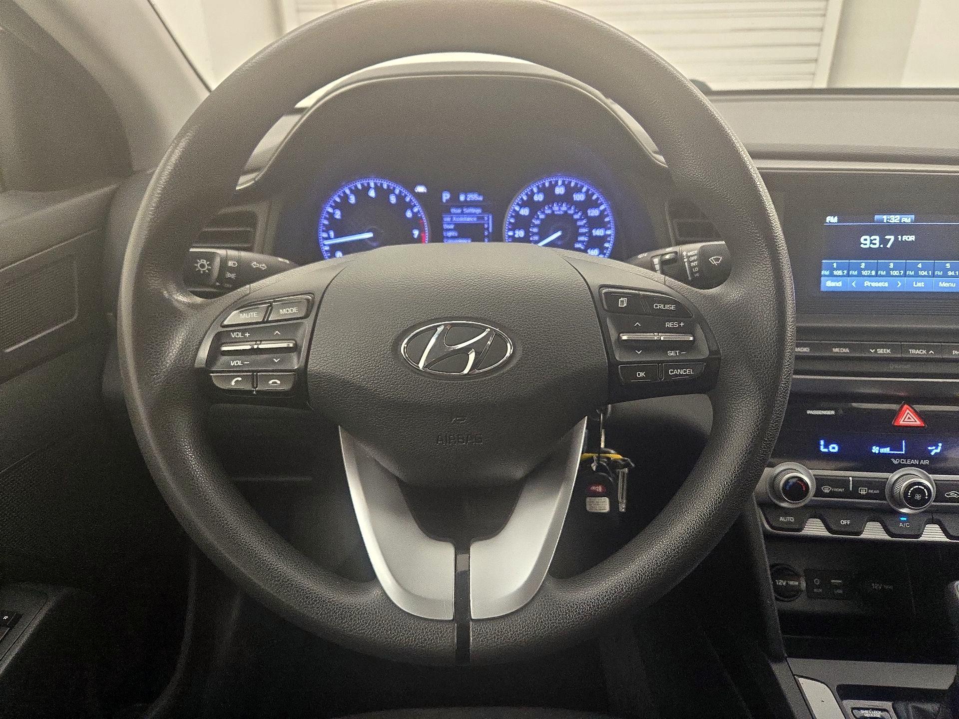 Thumbnail: 2020 Hyundai Elantra - 10