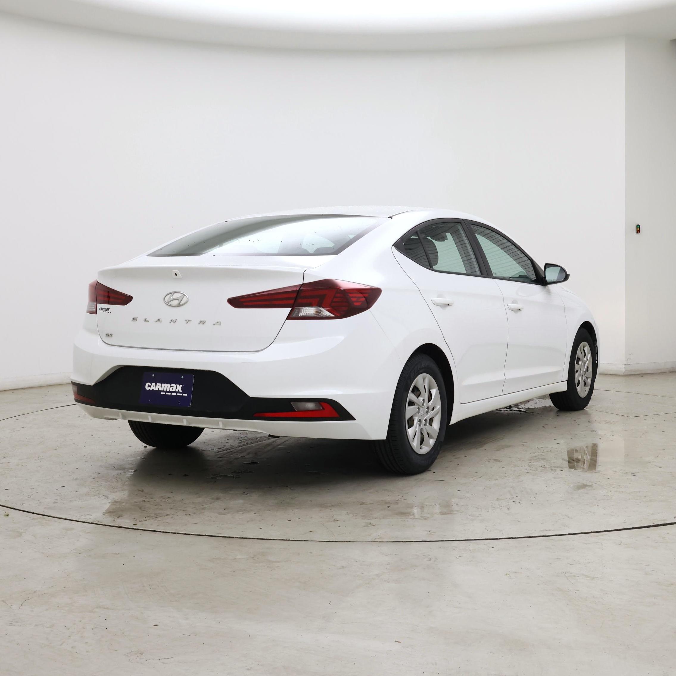 Thumbnail: 2020 Hyundai Elantra - 8