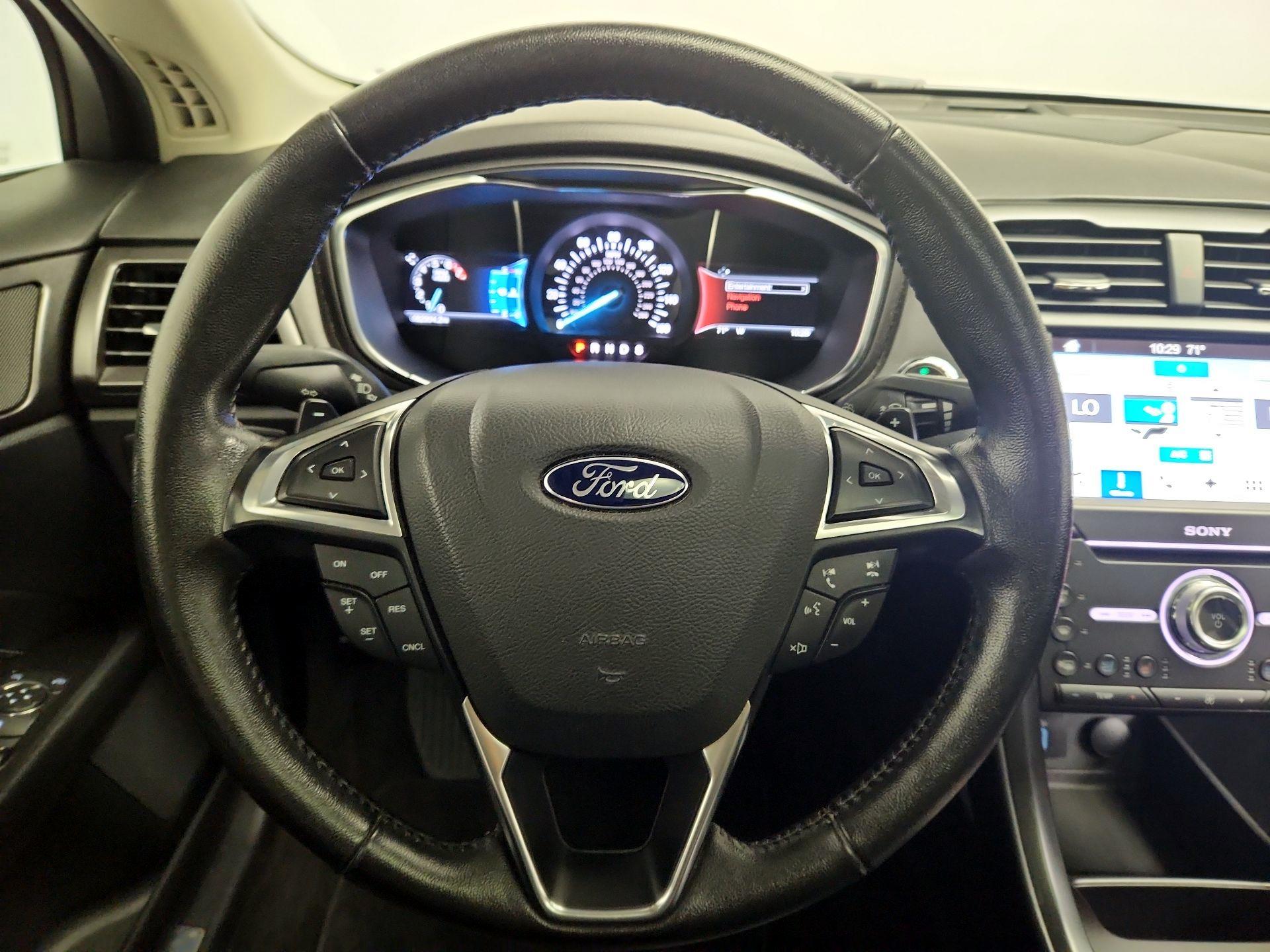 Thumbnail: 2017 Ford Fusion - 10