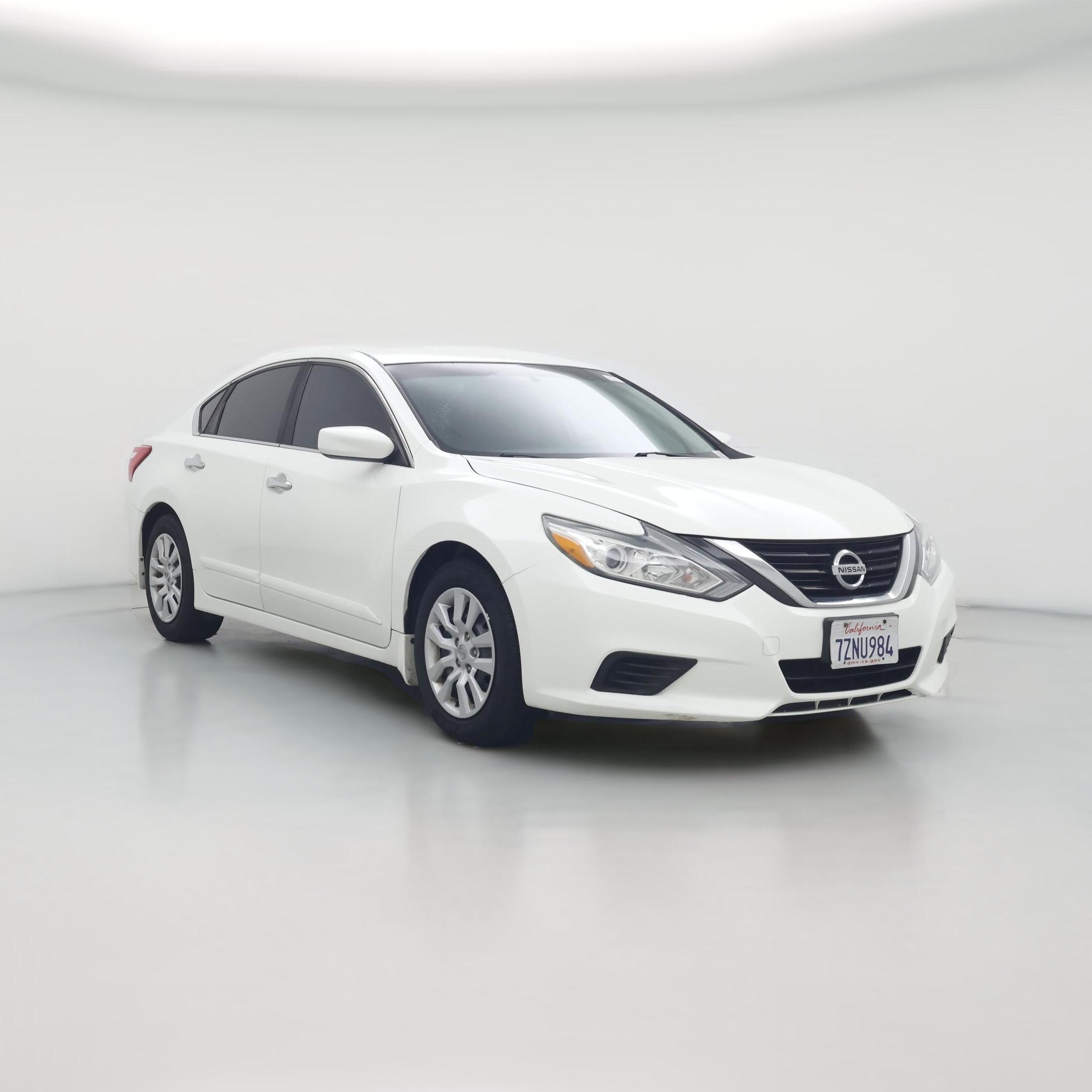Thumbnail: 2017 Nissan Altima - 1