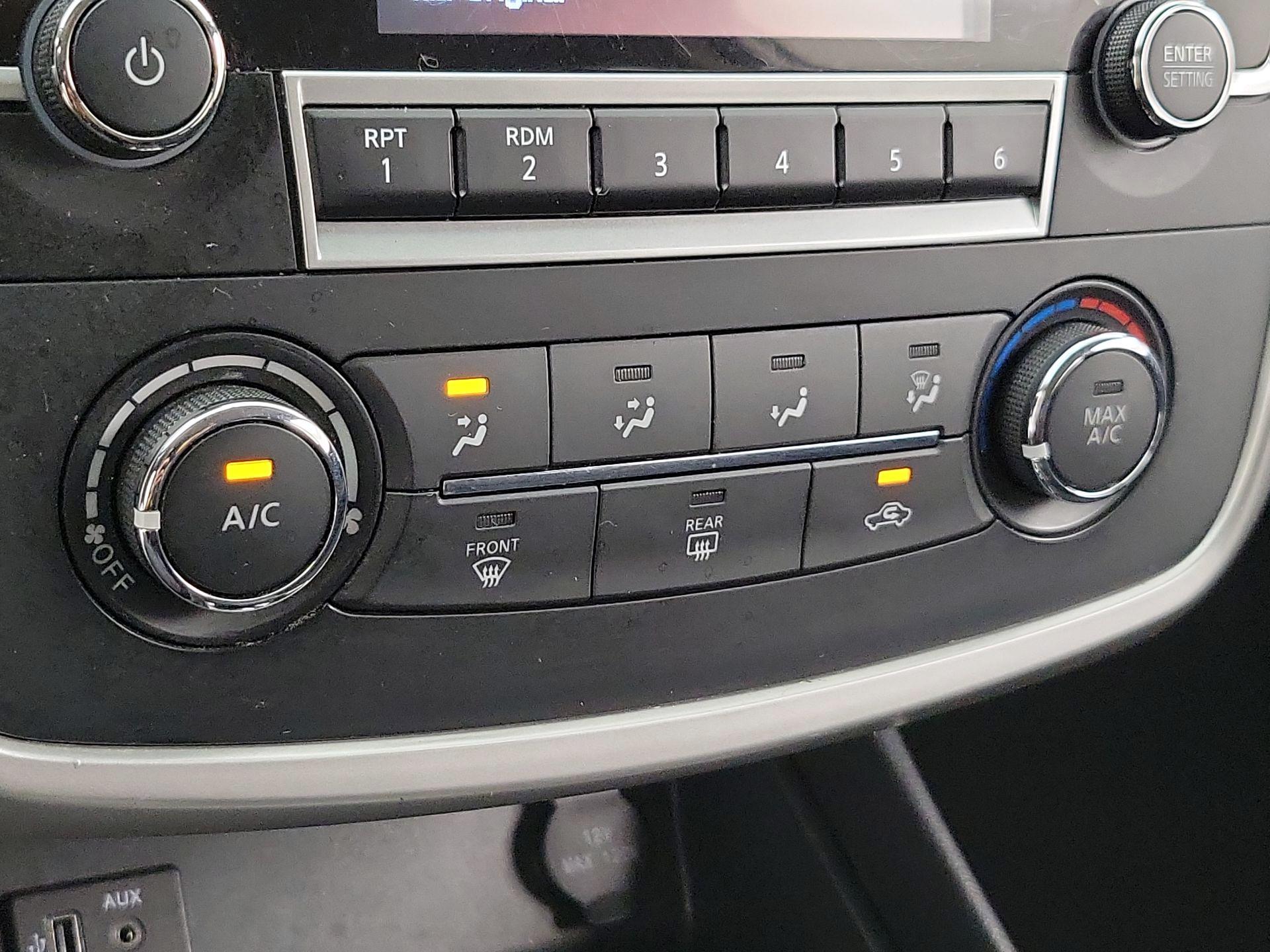 Thumbnail: 2017 Nissan Altima - 16