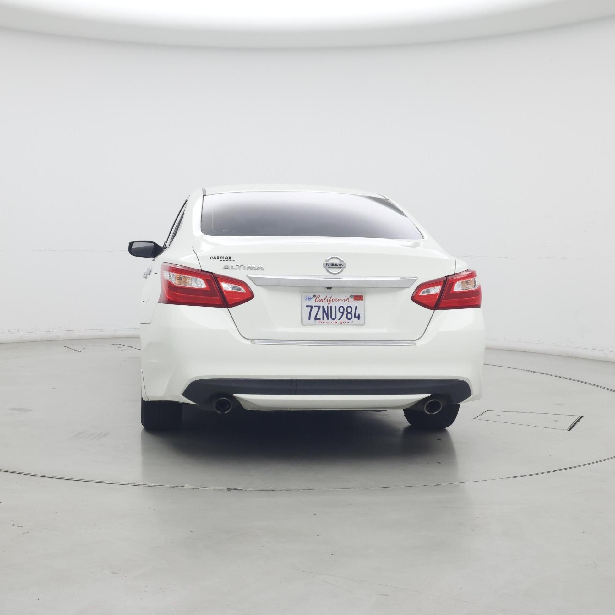 Thumbnail: 2017 Nissan Altima - 6