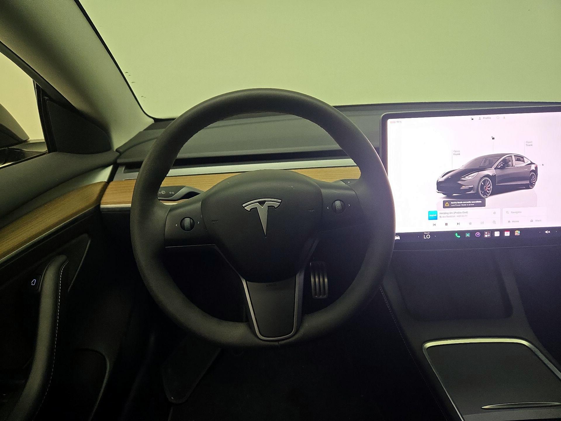 Thumbnail: 2023 Tesla Model 3 - 10