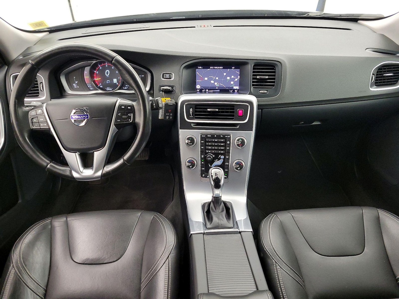 2018 Volvo V60 Dynamic - Photo 10