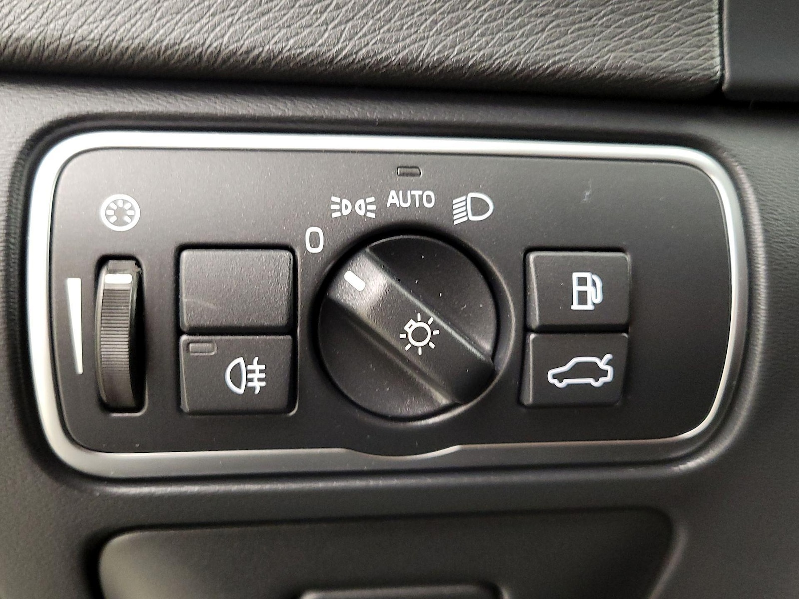 2018 Volvo V60 Dynamic - Photo 14