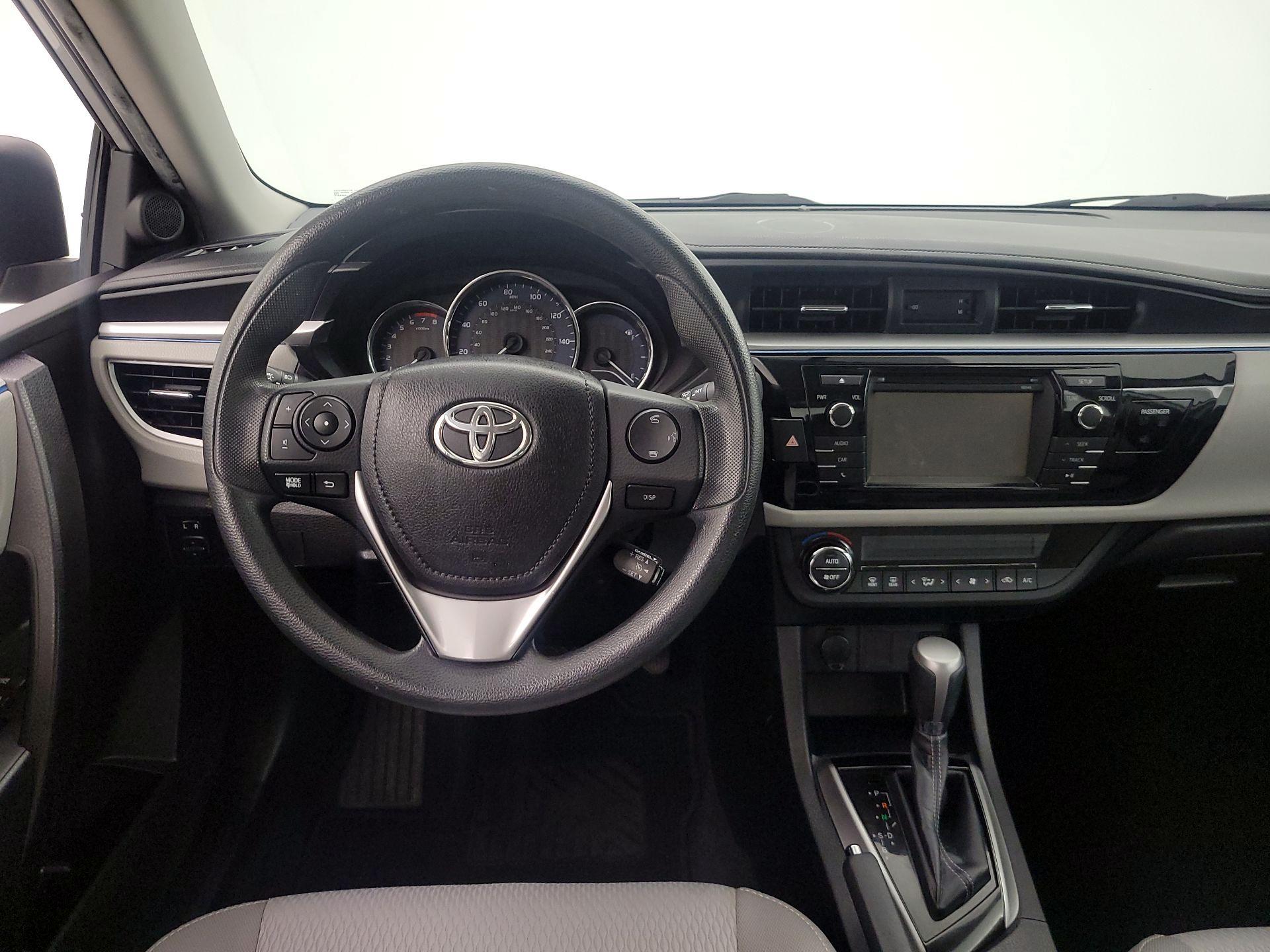 Thumbnail: 2015 Toyota Corolla - 10