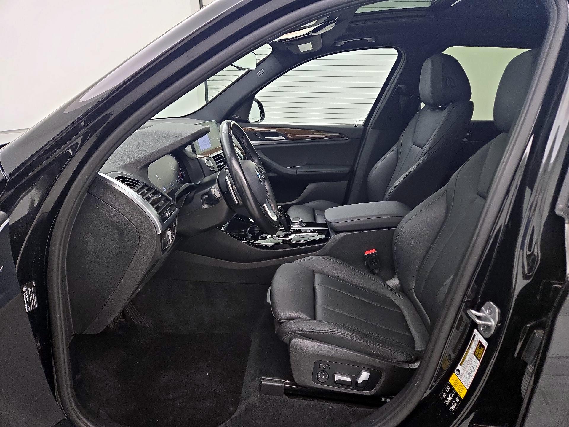Thumbnail: 2021 BMW X3 - 11