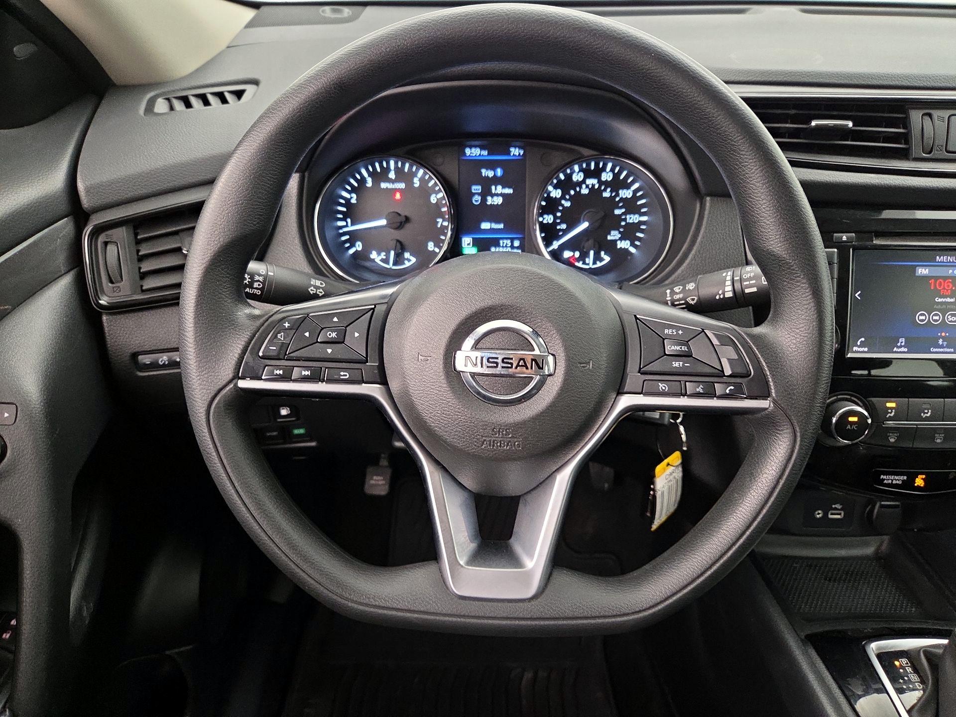 Thumbnail: 2020 Nissan Rogue - 10