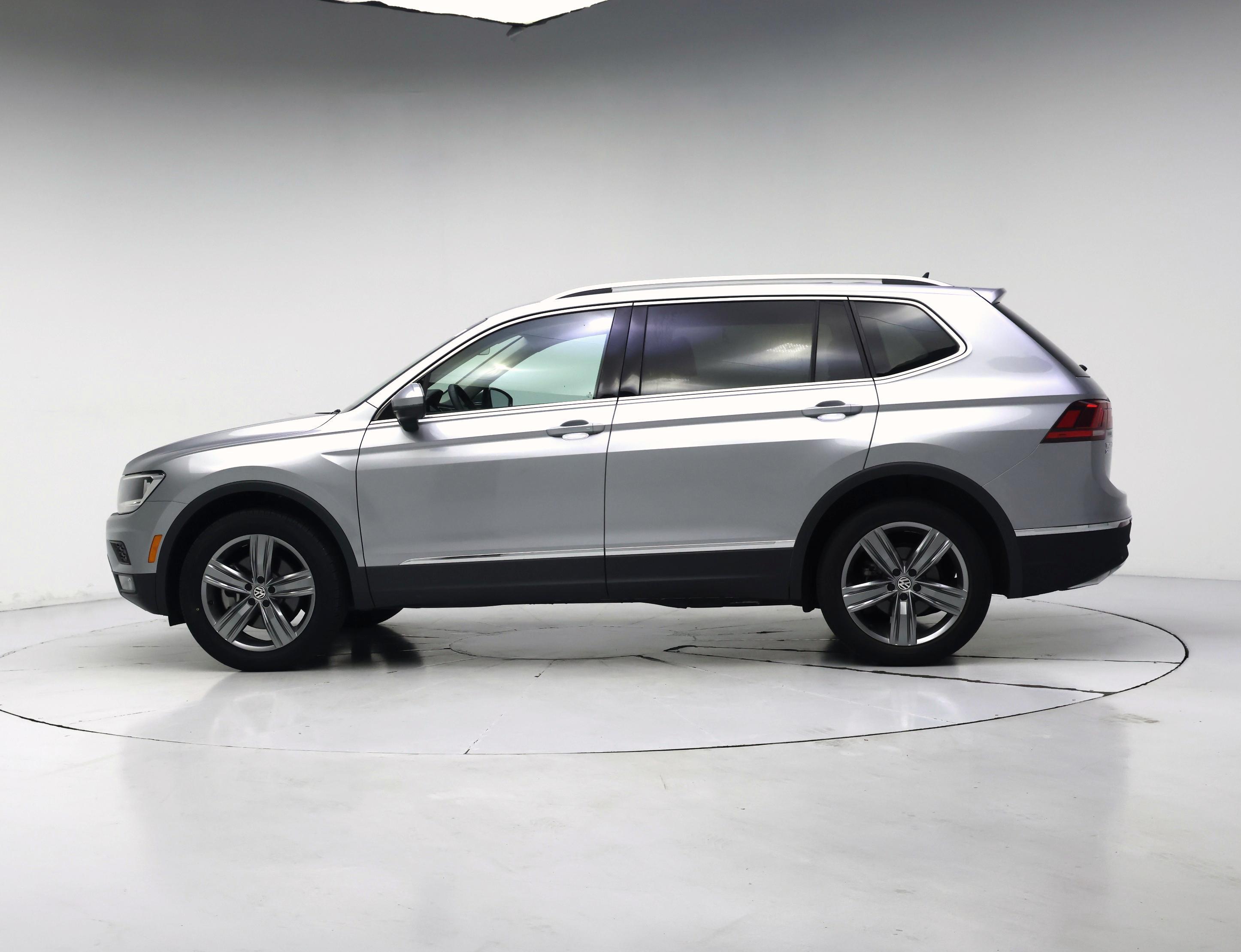 Thumbnail: 2021 Volkswagen Tiguan - 3