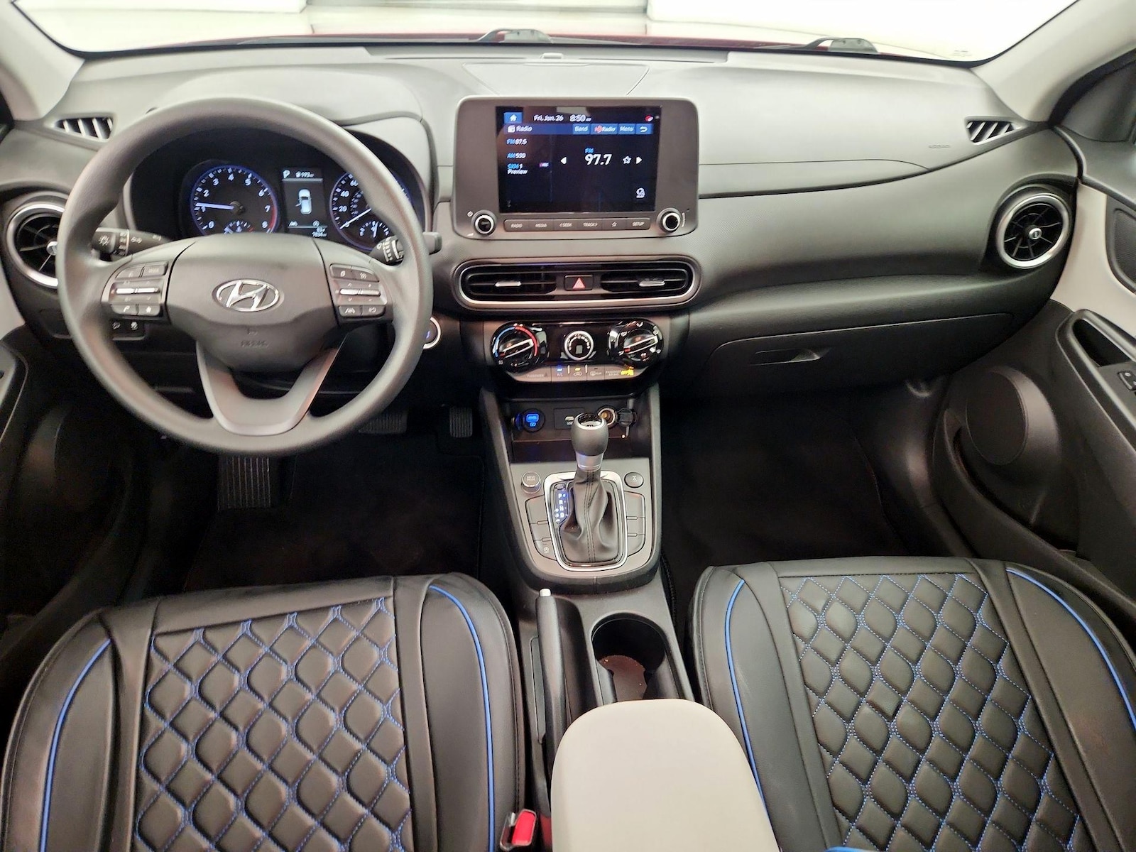 2023 Hyundai Kona SEL - Photo 10