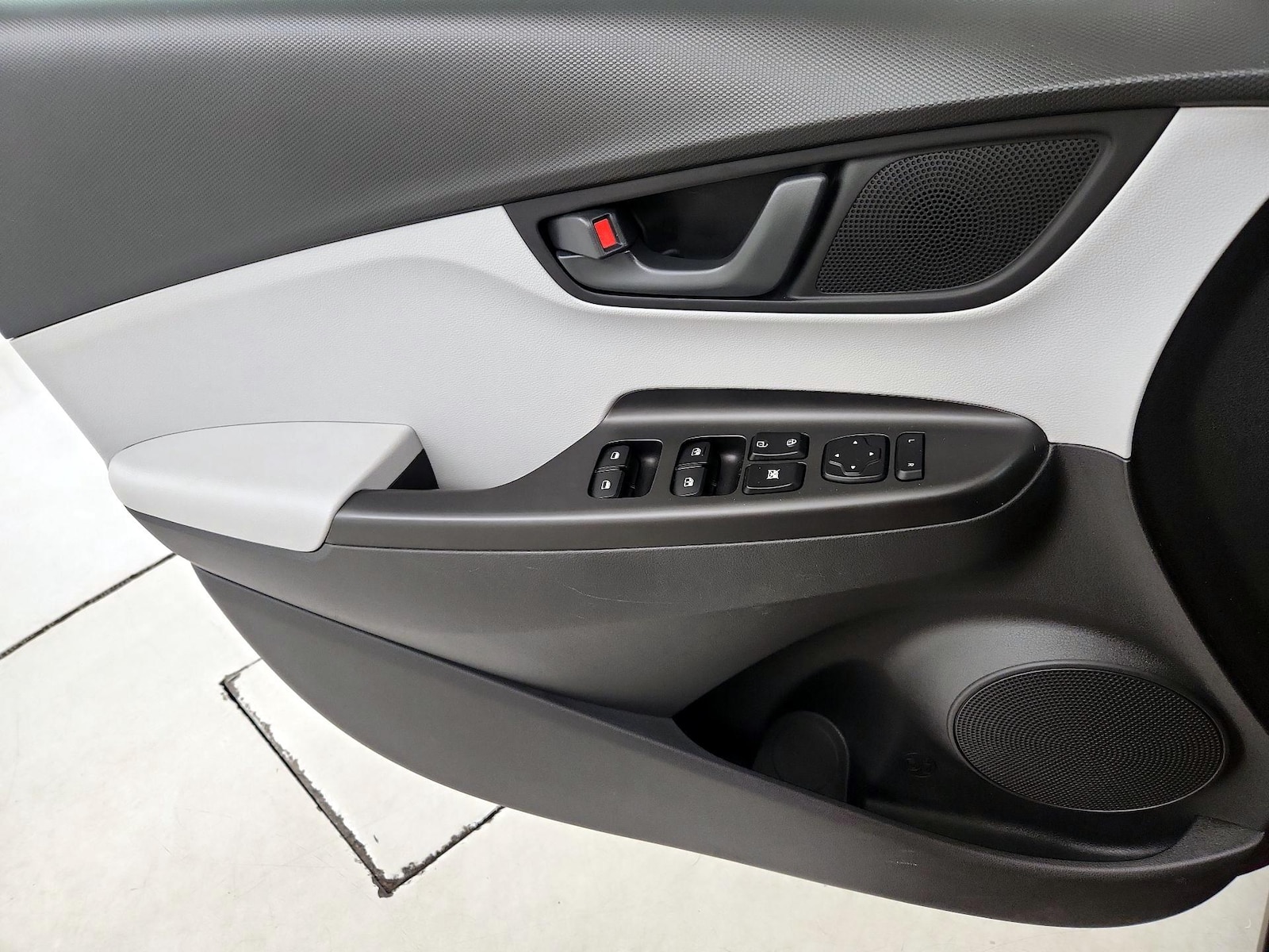 2023 Hyundai Kona SEL - Photo 13