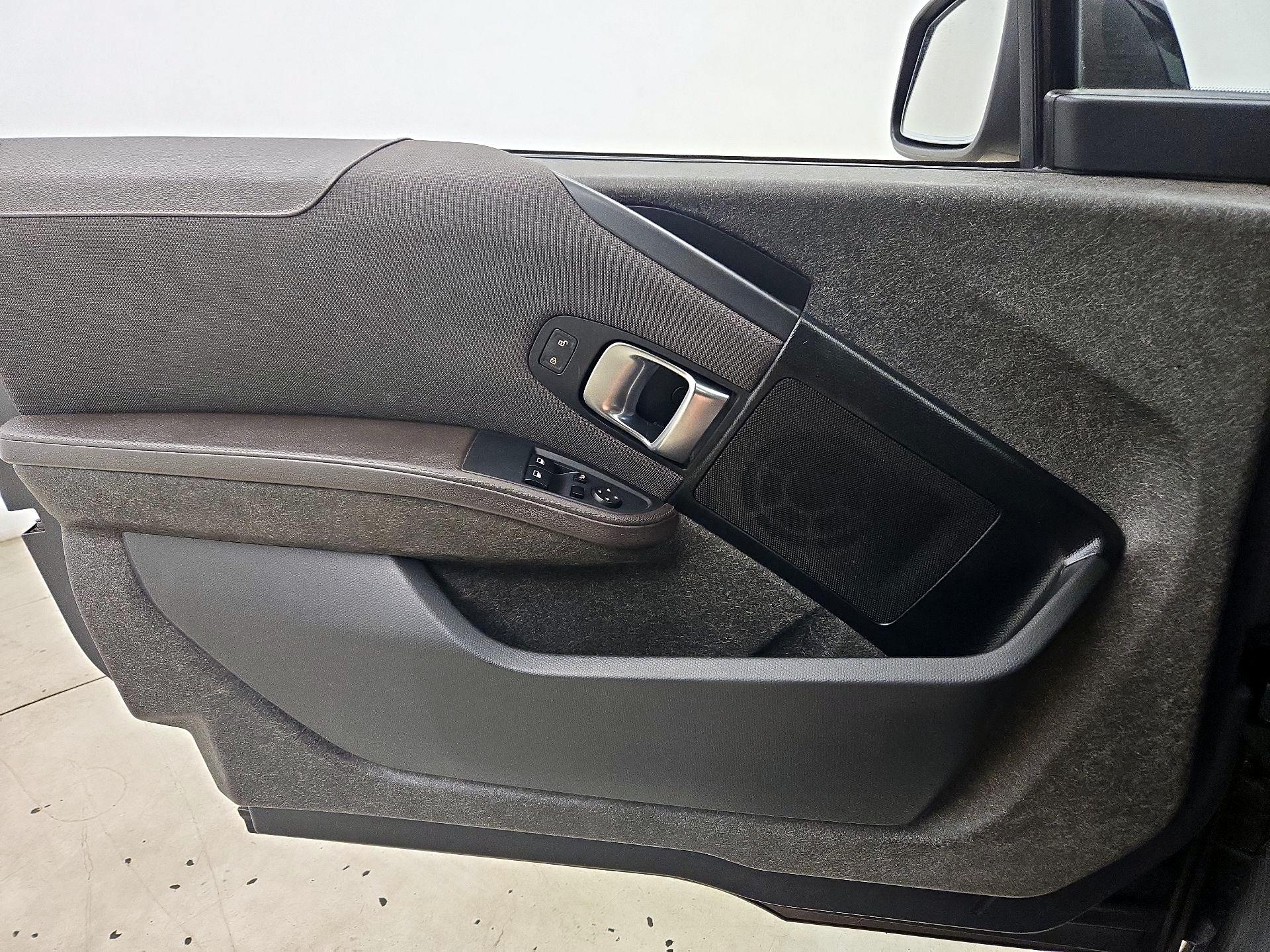 Thumbnail: 2019 BMW i3 - 12