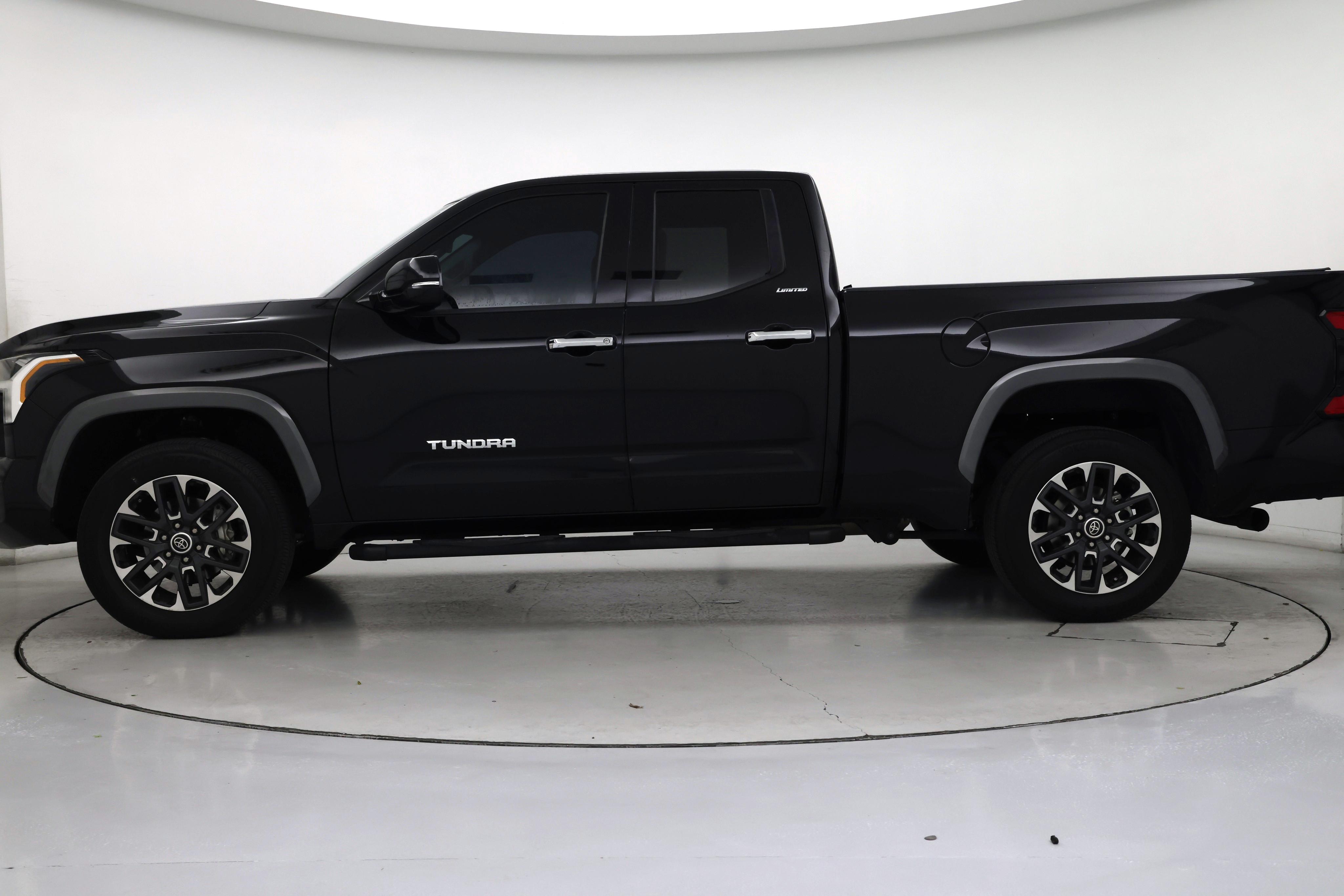 Thumbnail: 2022 Toyota Tundra - 3