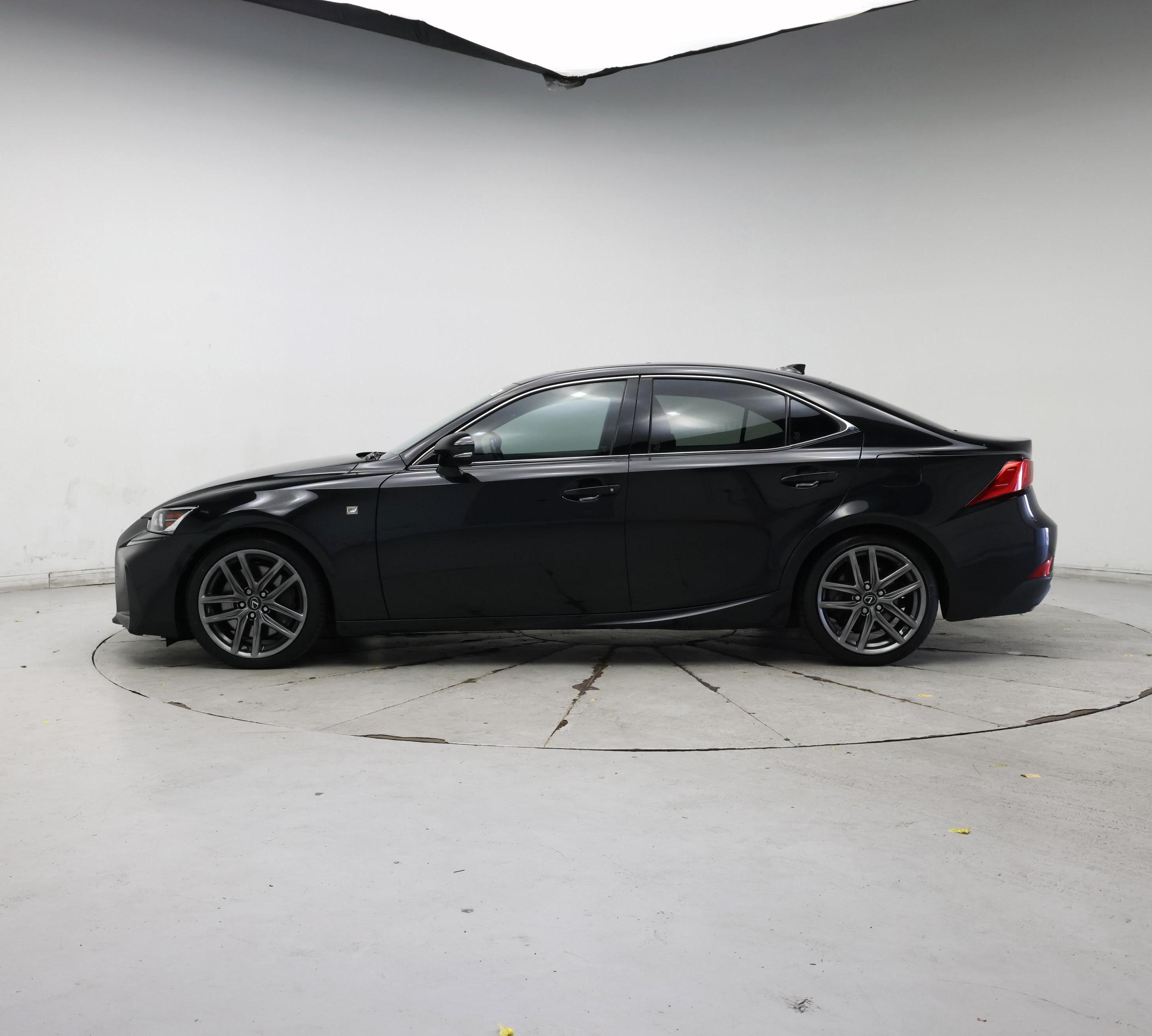 Thumbnail: 2018 Lexus IS - 3