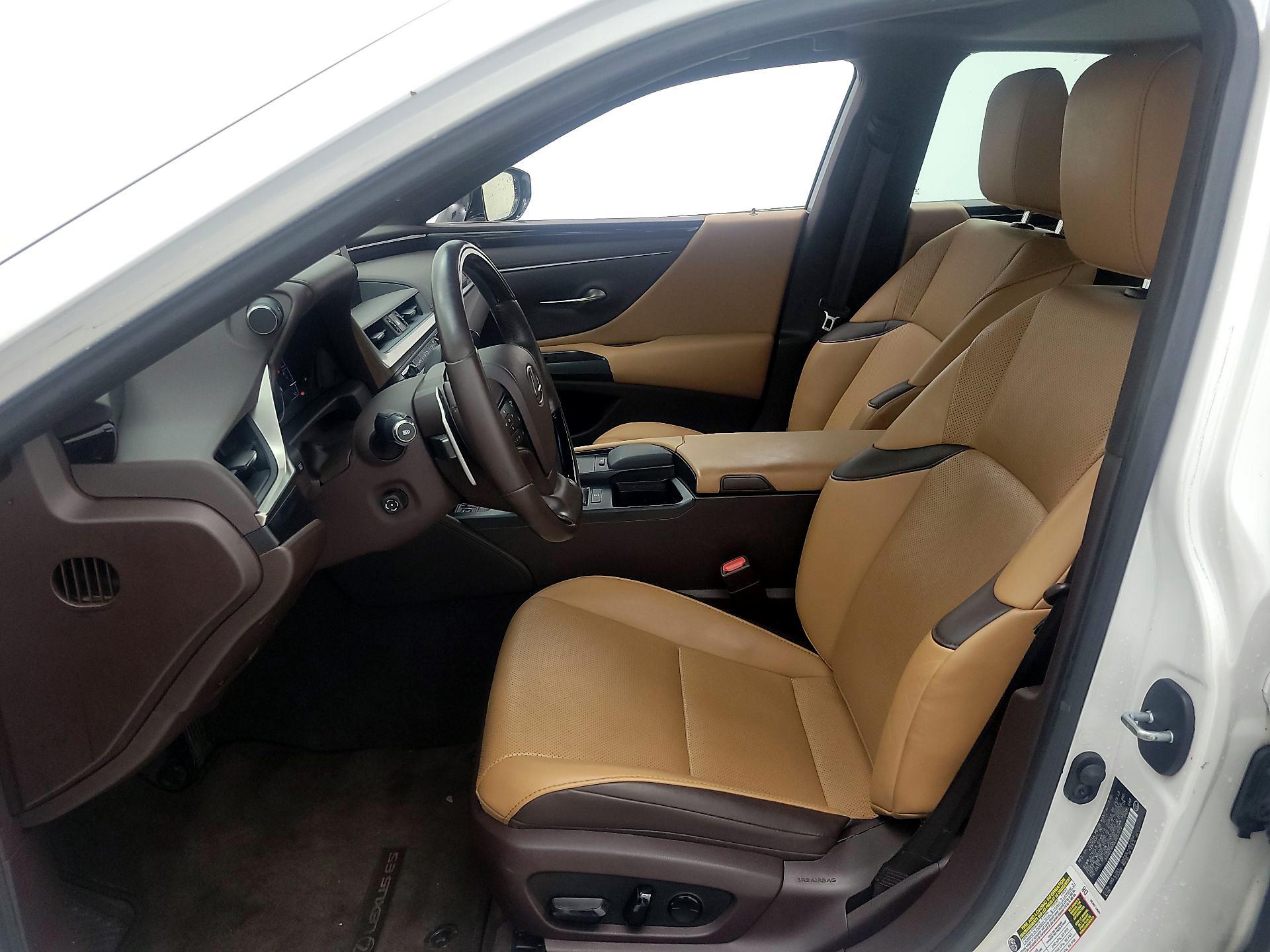Thumbnail: 2020 Lexus ES - 11