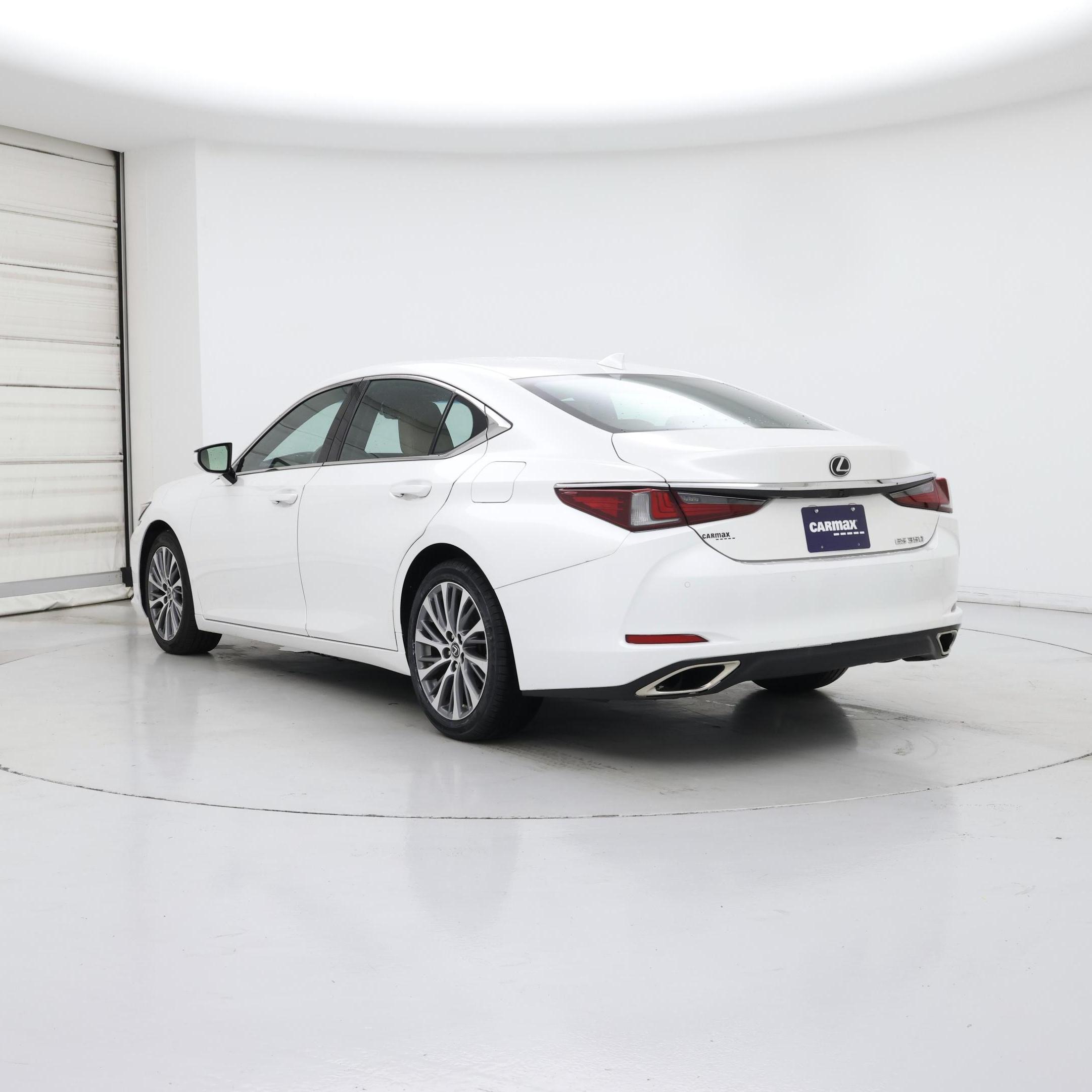Thumbnail: 2020 Lexus ES - 2