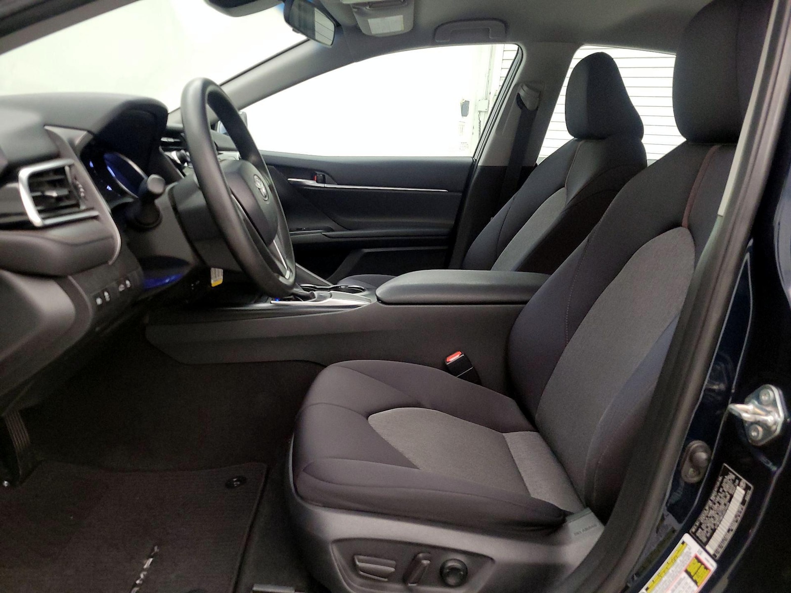 Power Seat(s) & Side Airbags