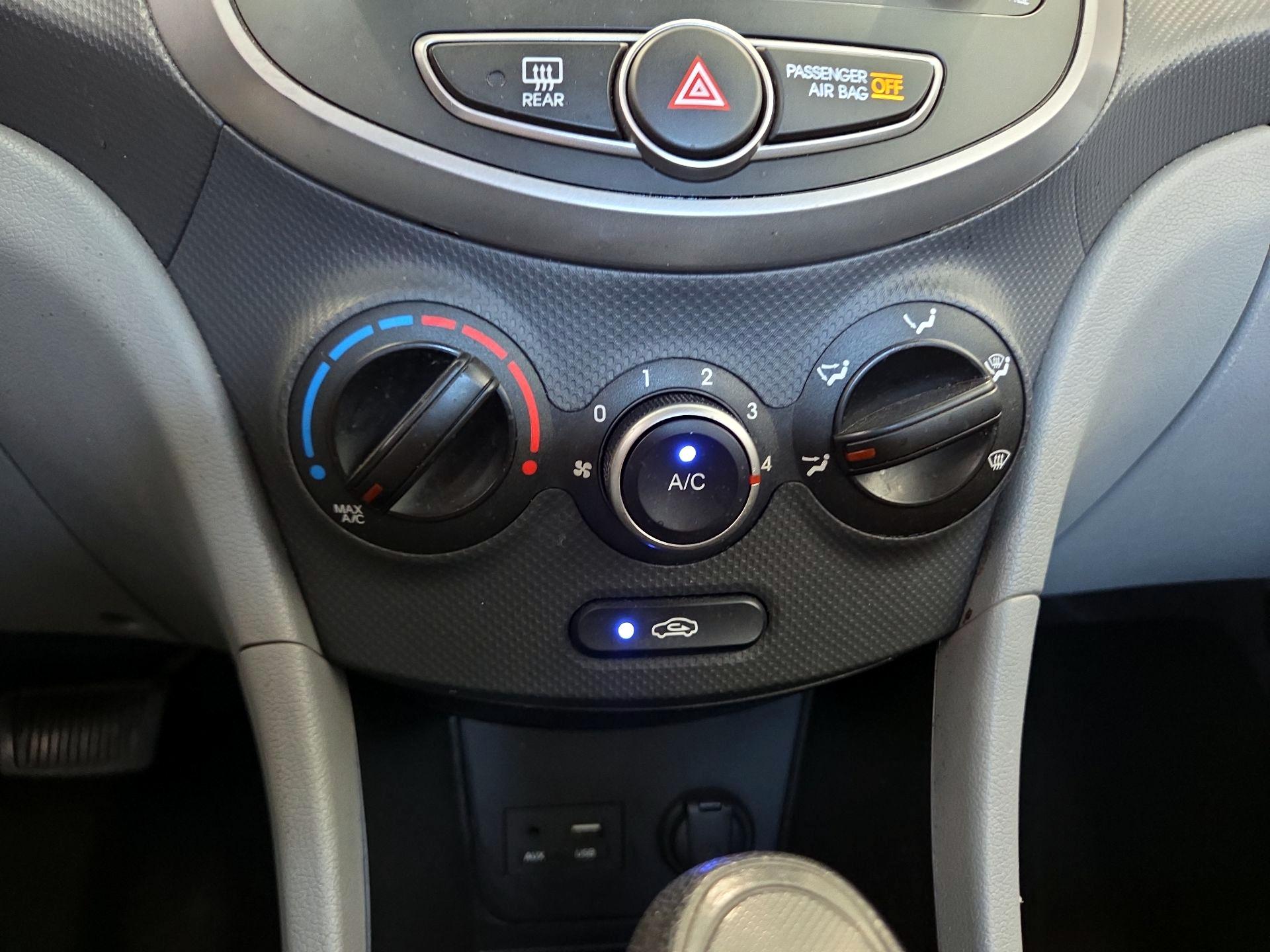 Thumbnail: 2017 Hyundai Accent - 15