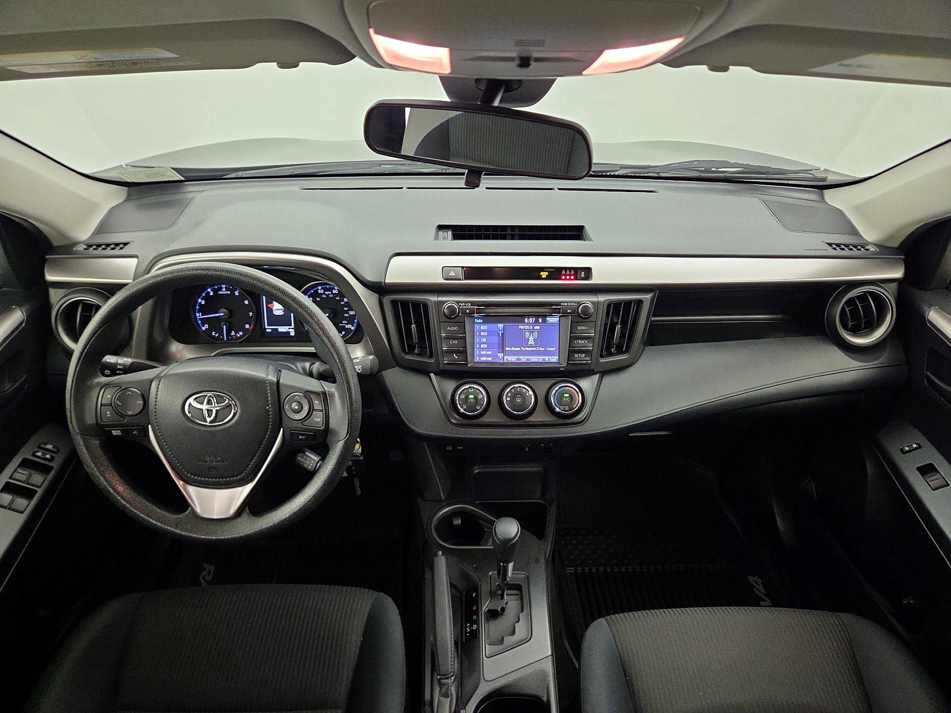 Thumbnail: 2018 Toyota RAV4 - 9