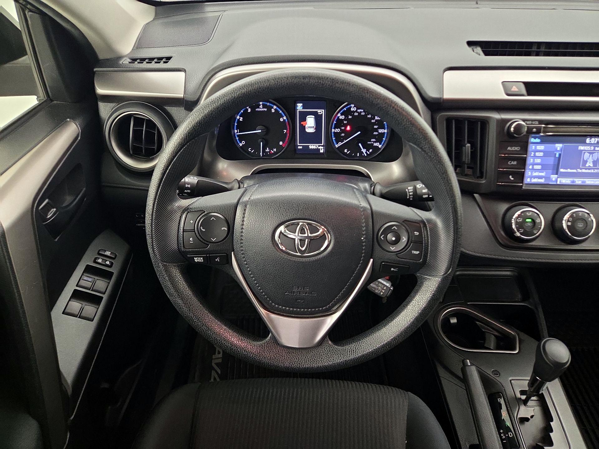 Thumbnail: 2018 Toyota RAV4 - 10