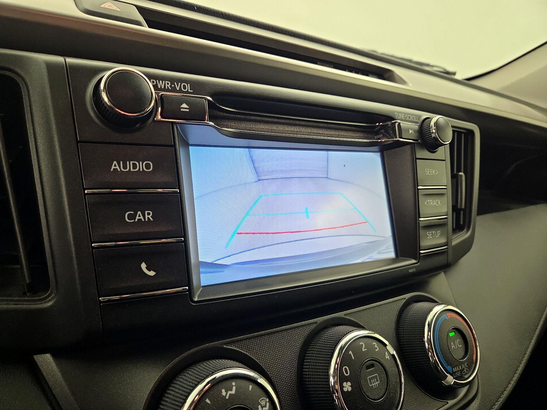 Thumbnail: 2018 Toyota RAV4 - 14
