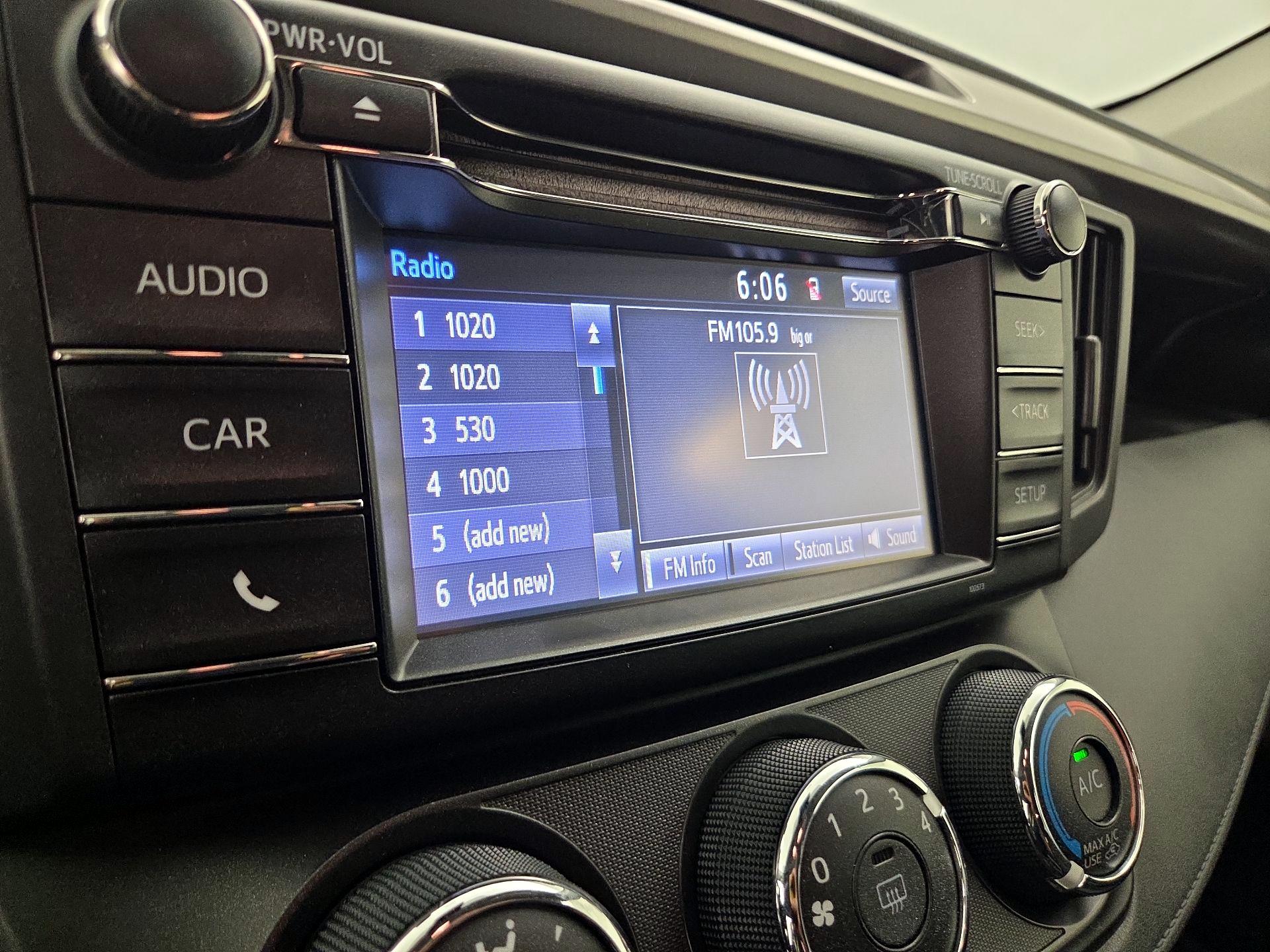 Thumbnail: 2018 Toyota RAV4 - 15