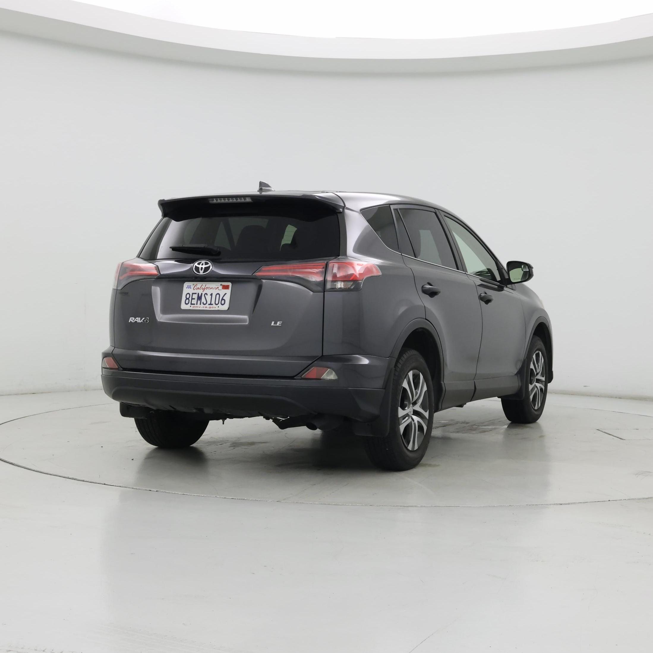 Thumbnail: 2018 Toyota RAV4 - 8