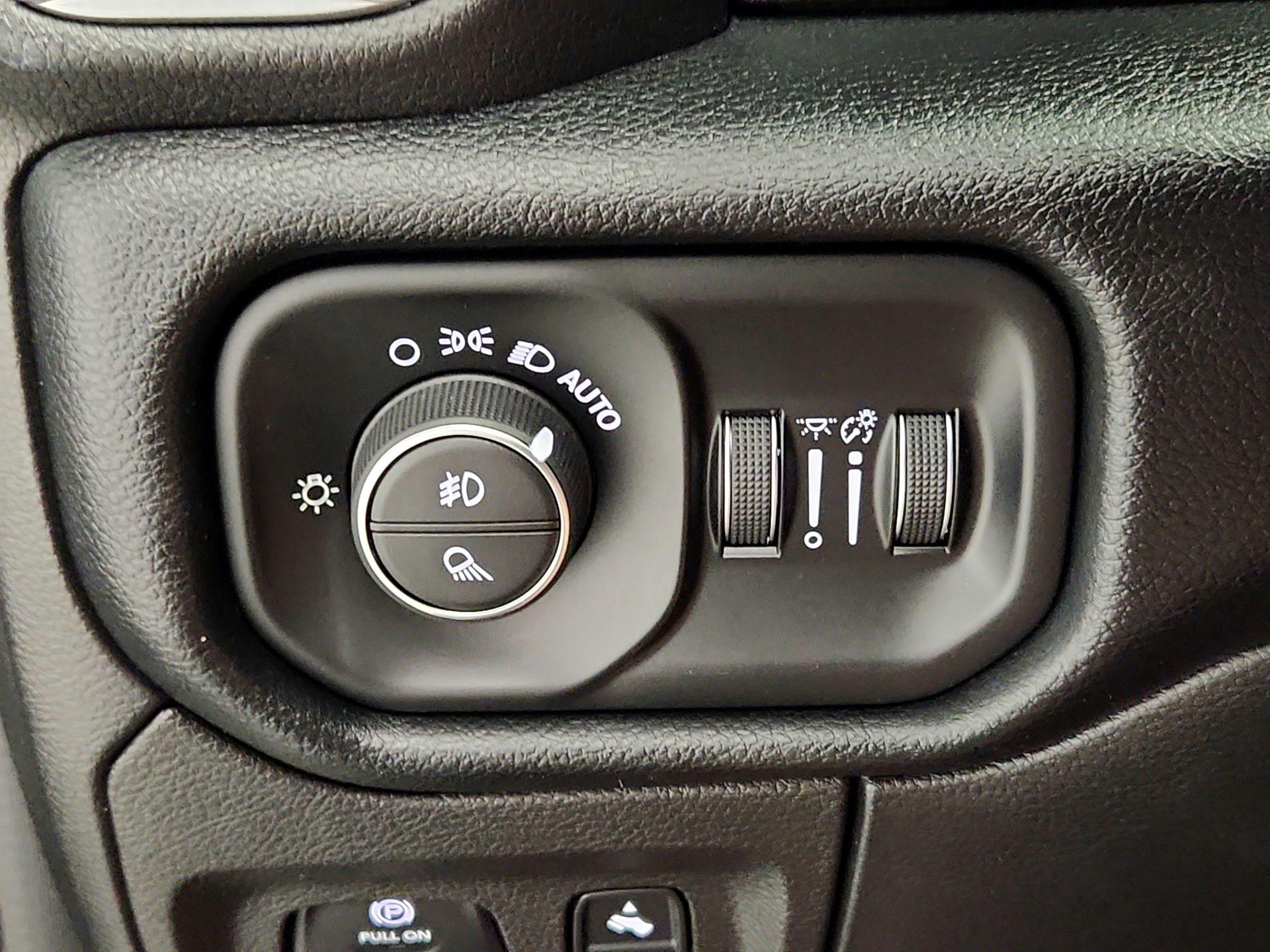Thumbnail: 2021 RAM 1500 - 13