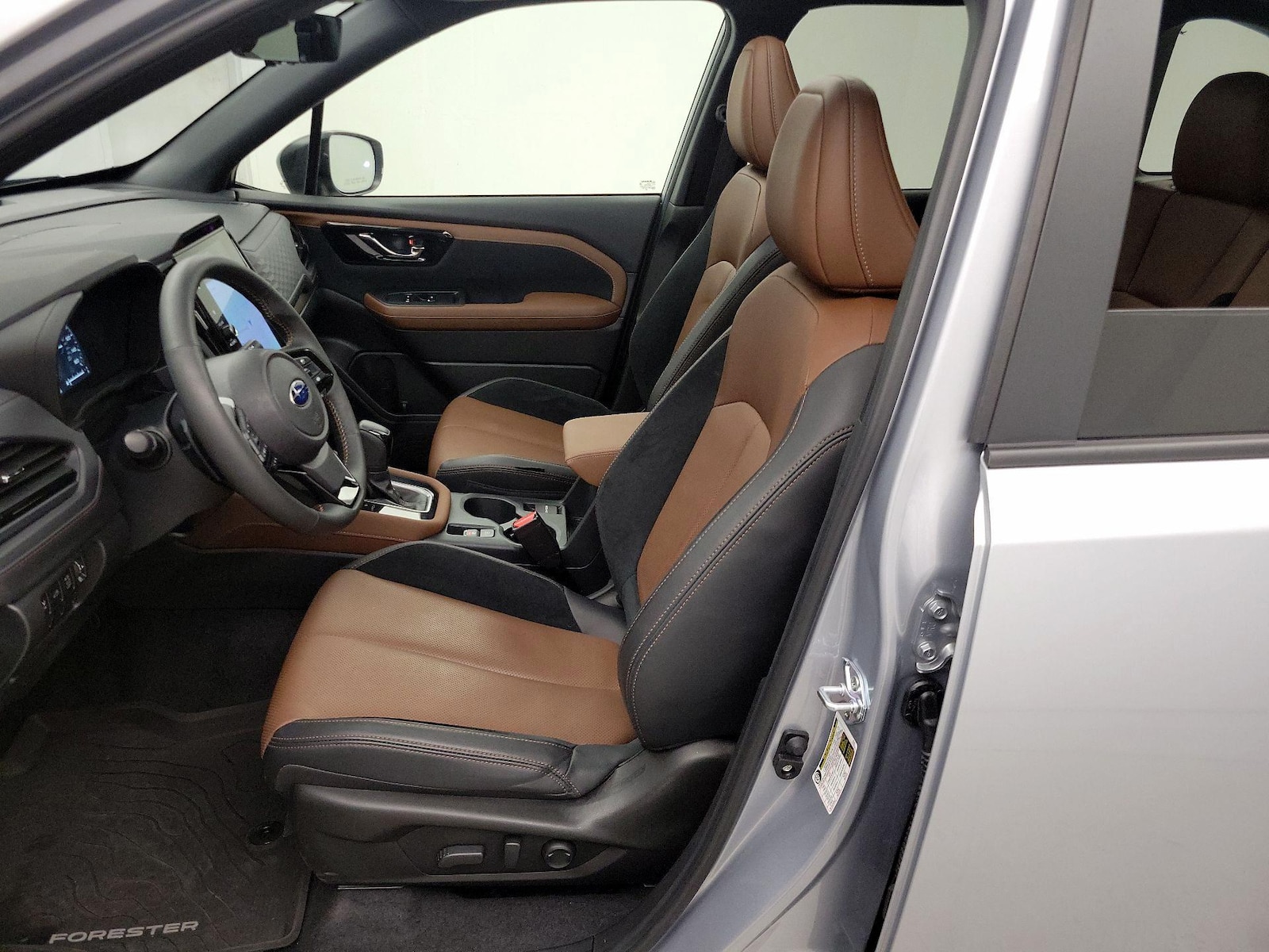 2025 Subaru Forester Touring - Photo 12