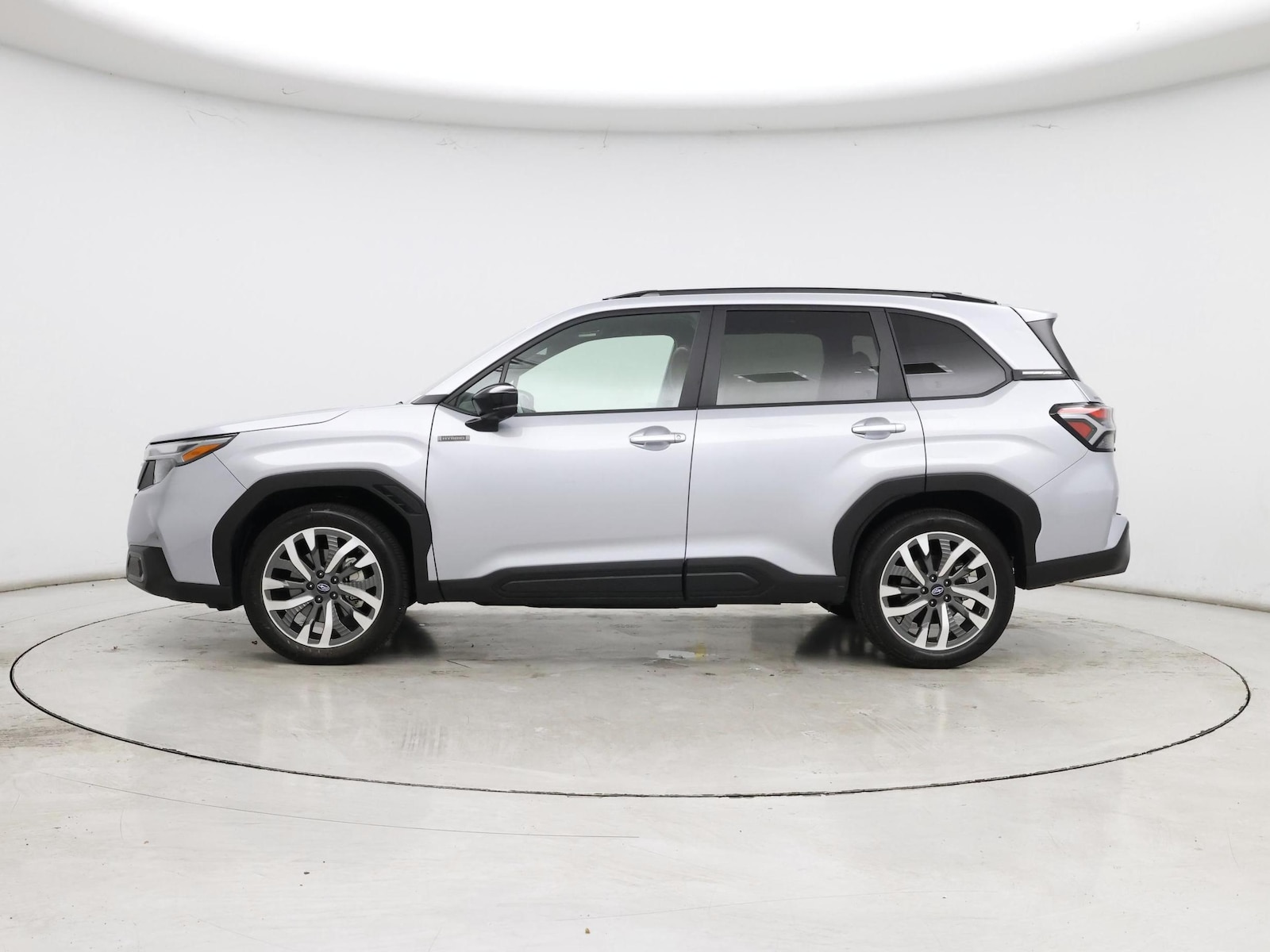 2025 Subaru Forester Touring - Photo 4