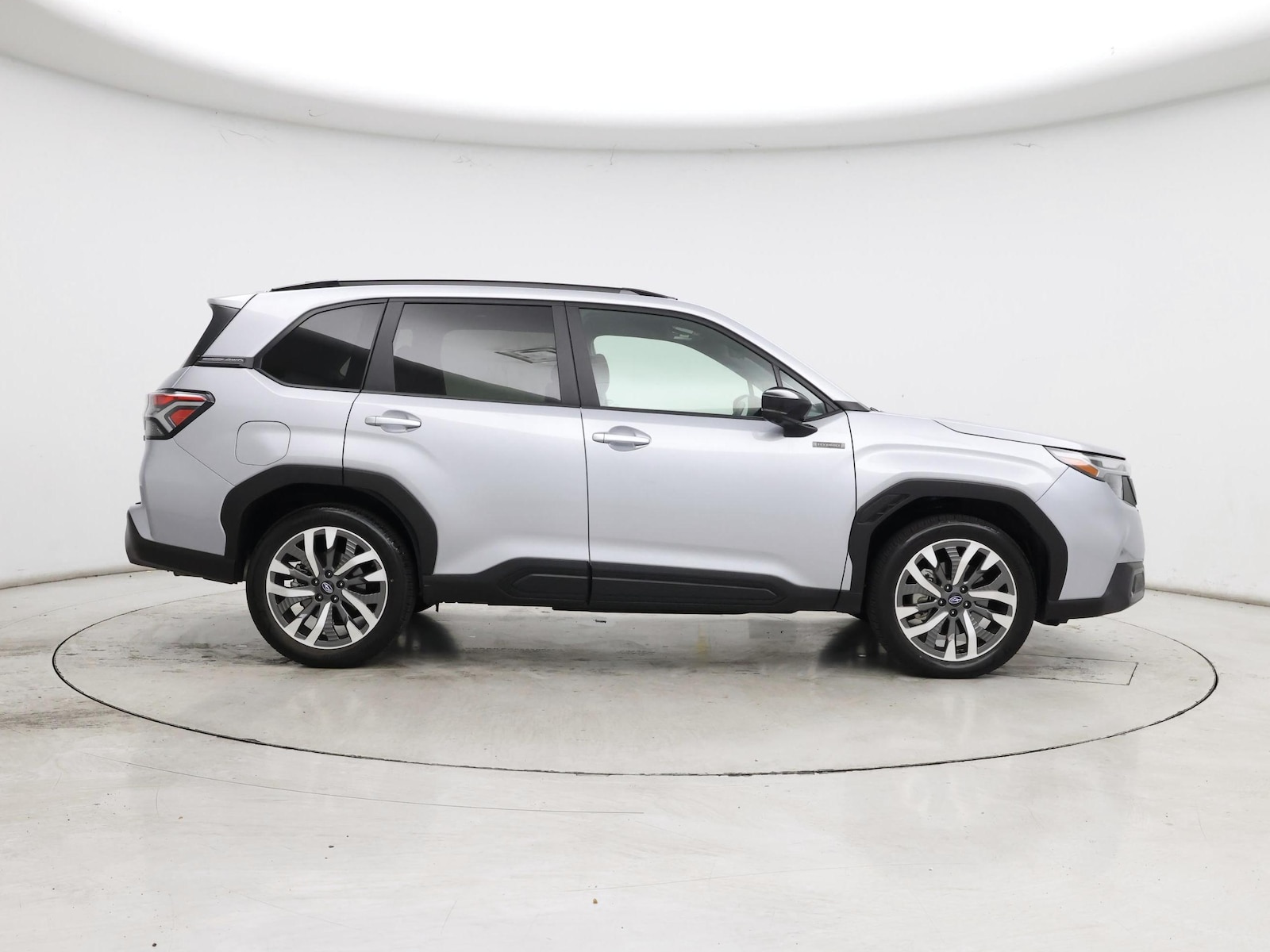 2025 Subaru Forester Touring - Photo 8