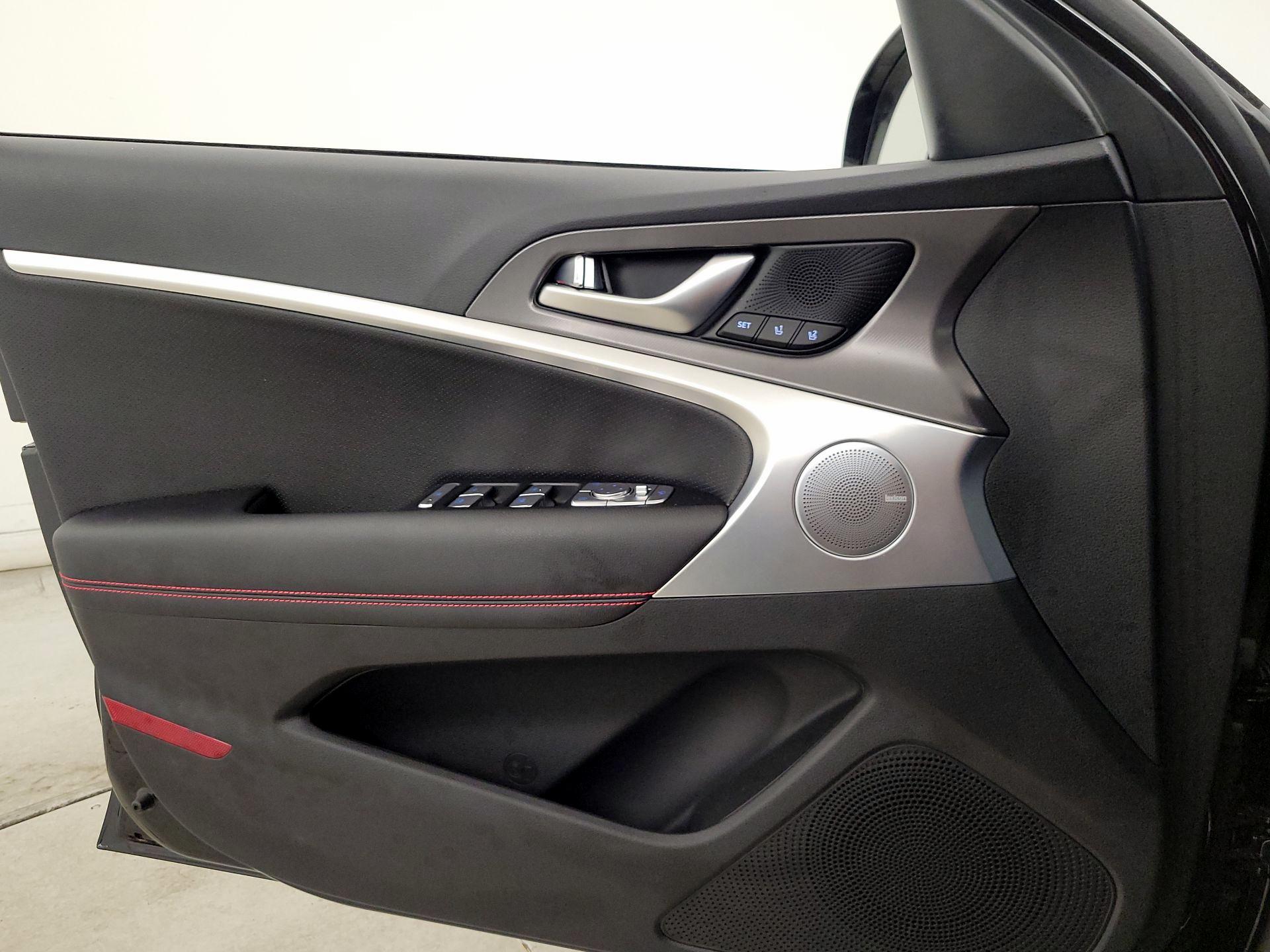 Thumbnail: 2024 Genesis G70 - 12