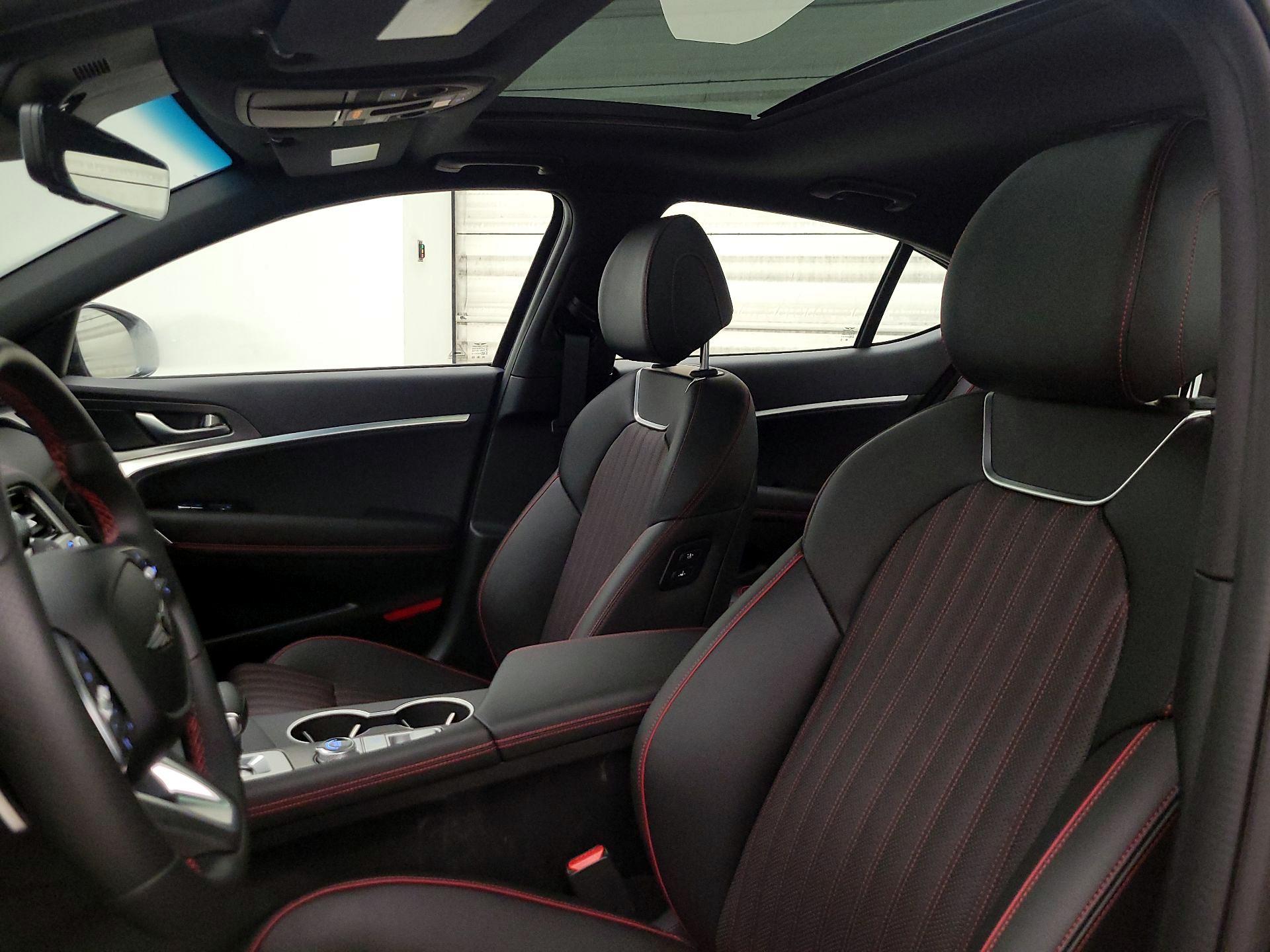 Thumbnail: 2024 Genesis G70 - 20
