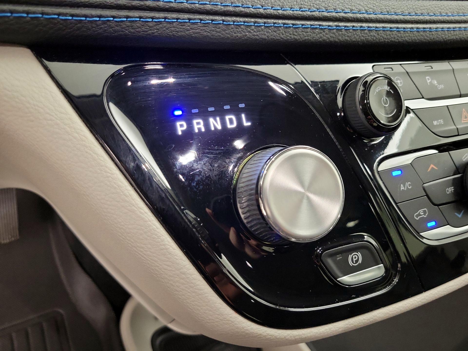 Thumbnail: 2021 Chrysler Pacifica - 18