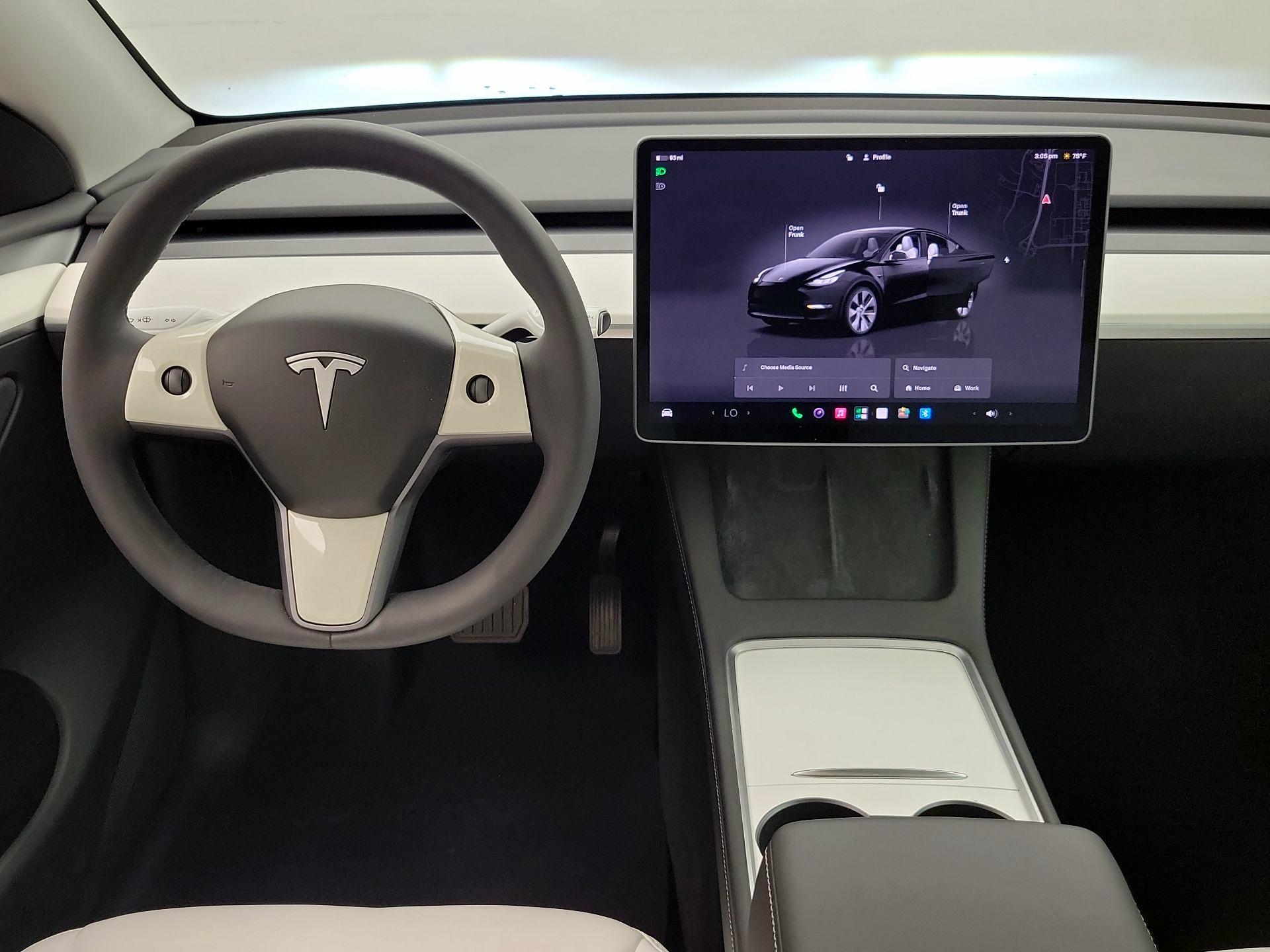 Thumbnail: 2023 Tesla Model Y - 10