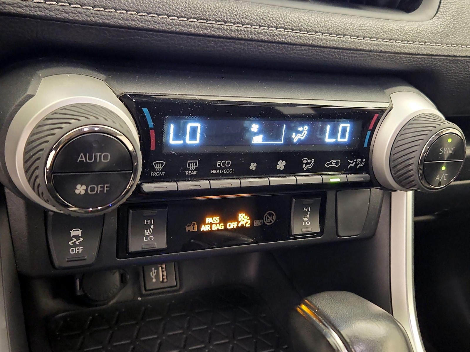 2023 Toyota RAV4 XLE Premium - Photo 17