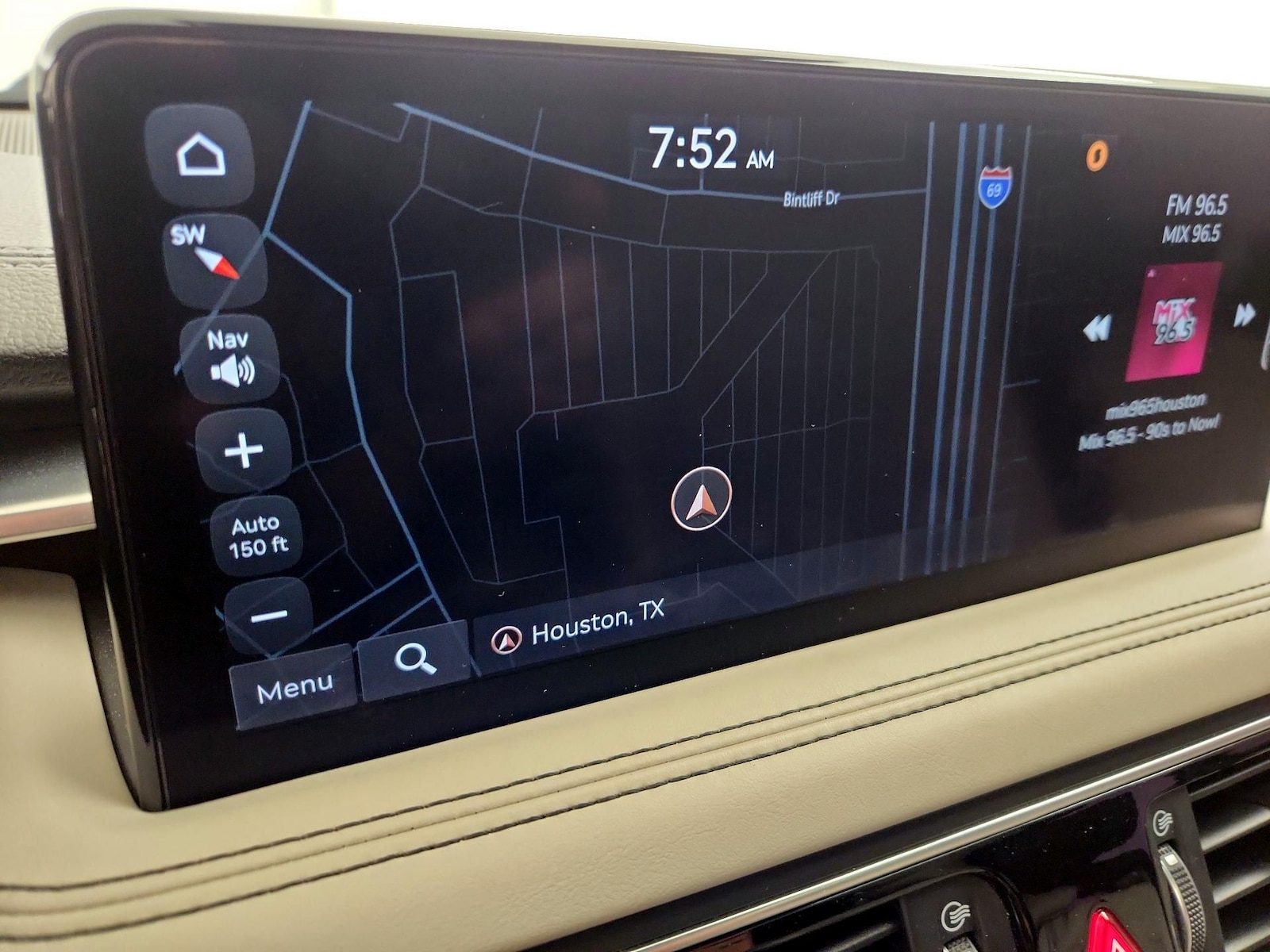 2023 GENESIS G70 Standard - Photo 15