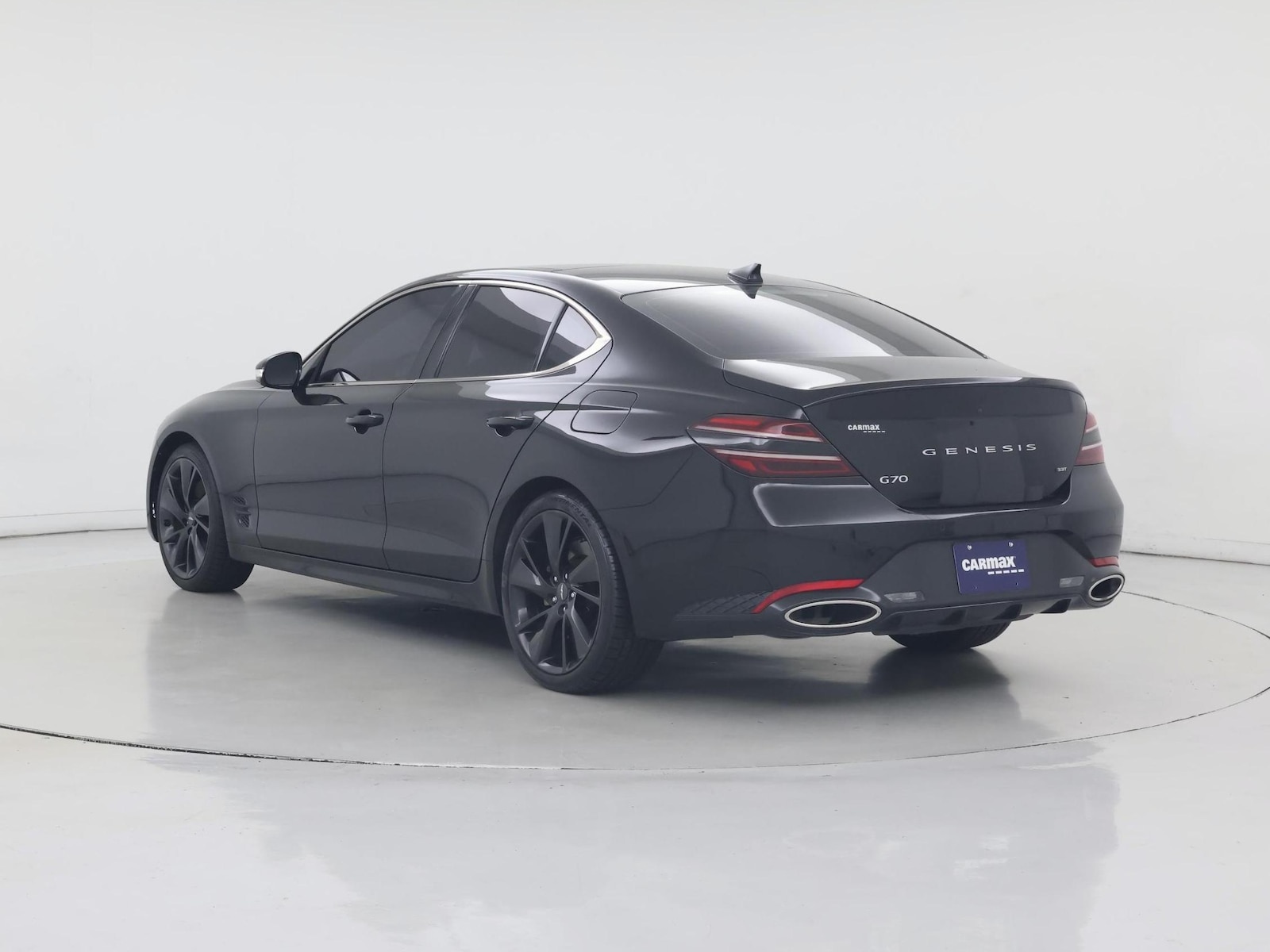 2023 GENESIS G70 Standard - Photo 3