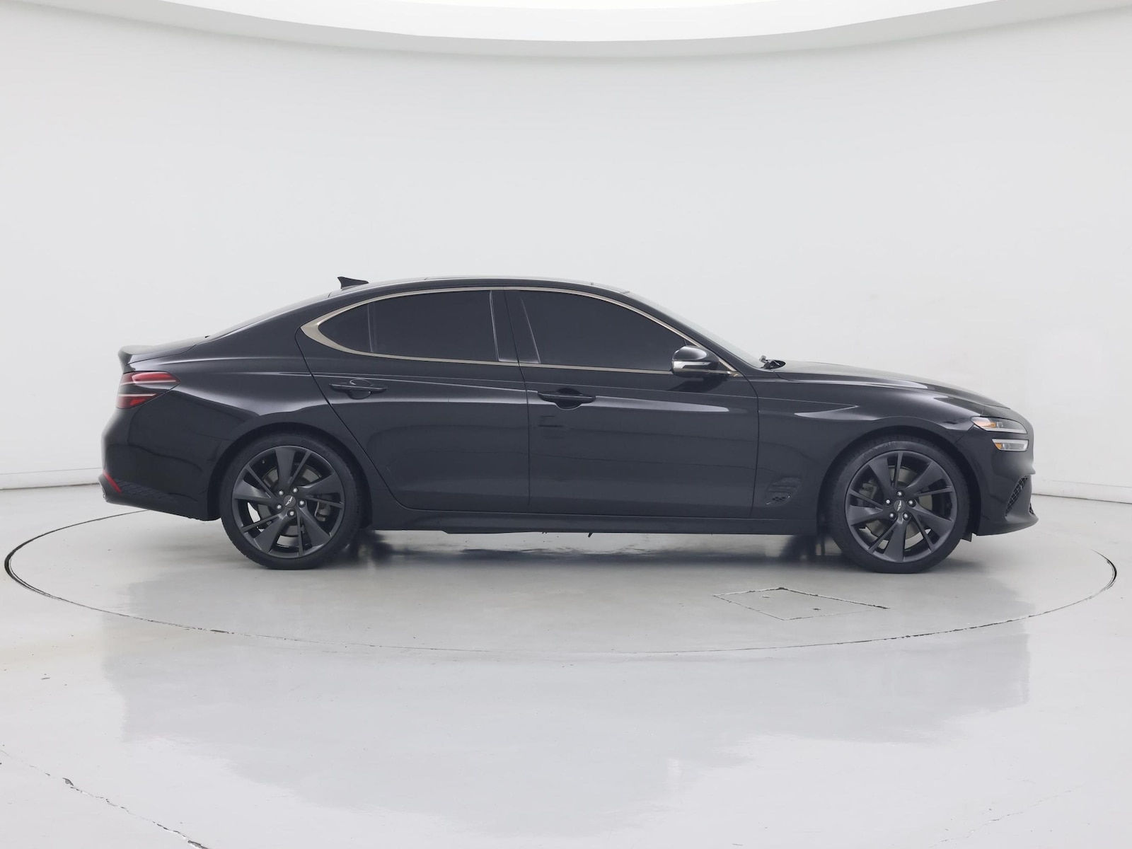 2023 GENESIS G70 Standard - Photo 8