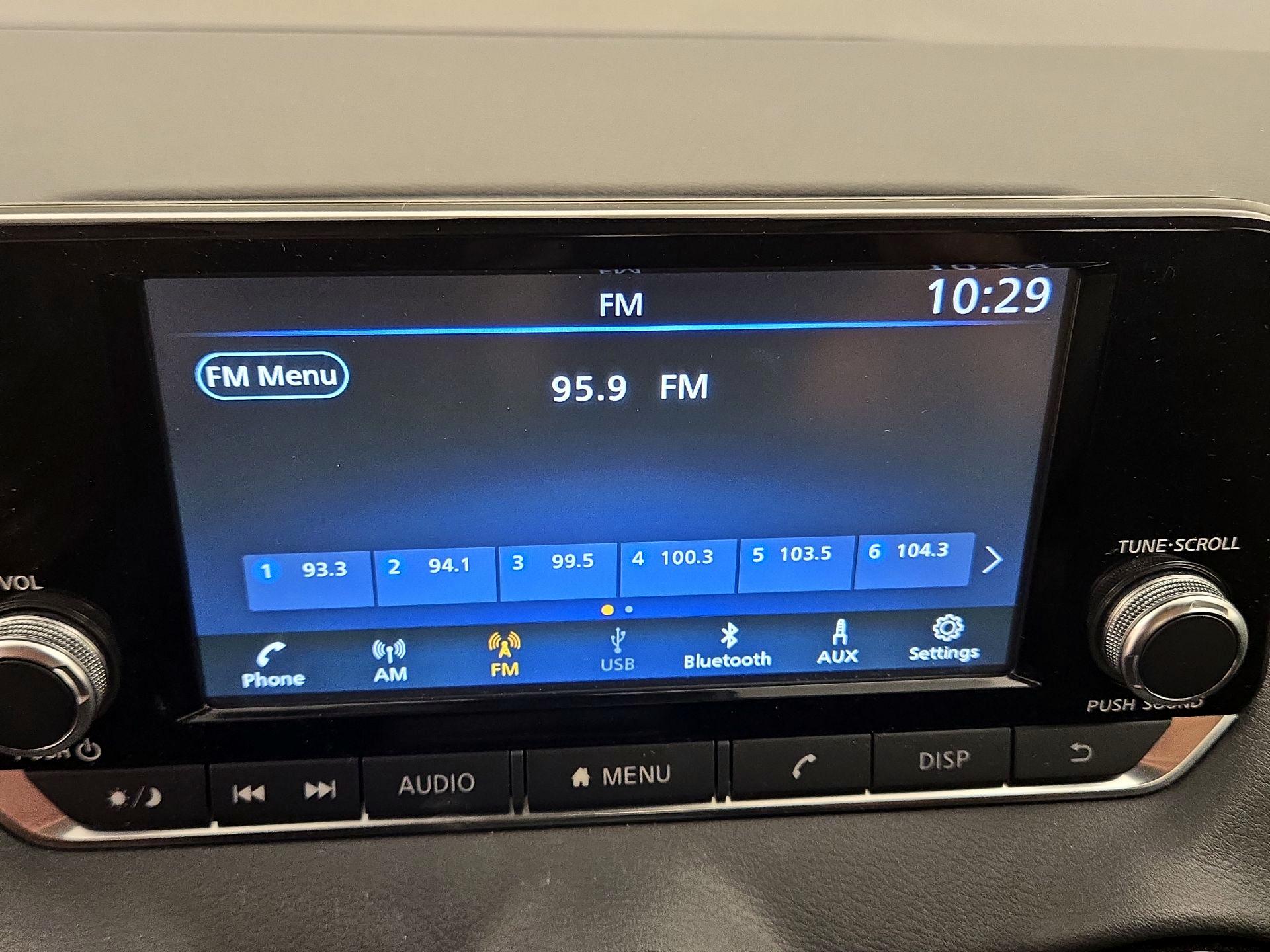 Thumbnail: 2021 Nissan Sentra - 15