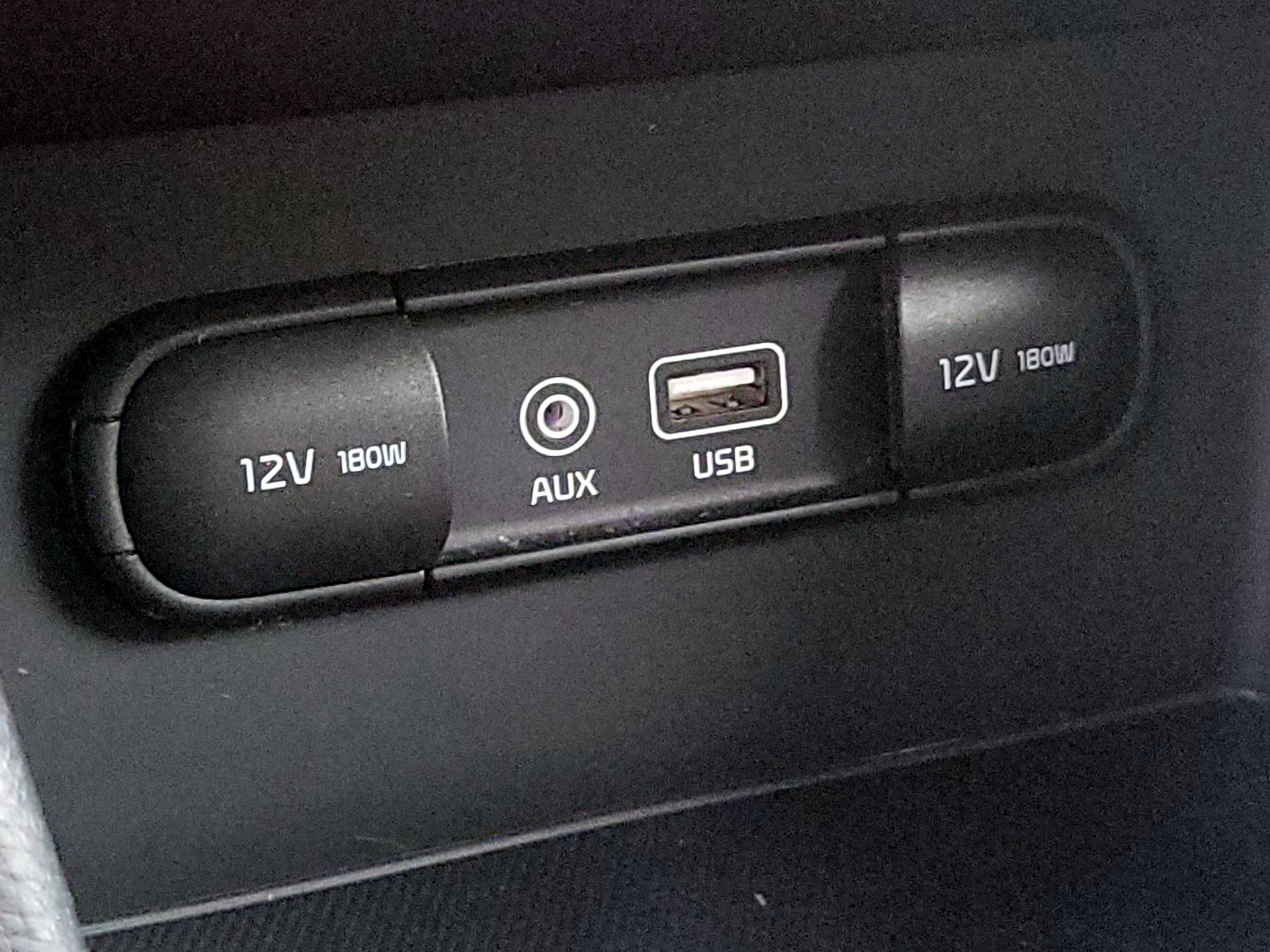 Thumbnail: 2019 Kia Niro - 18