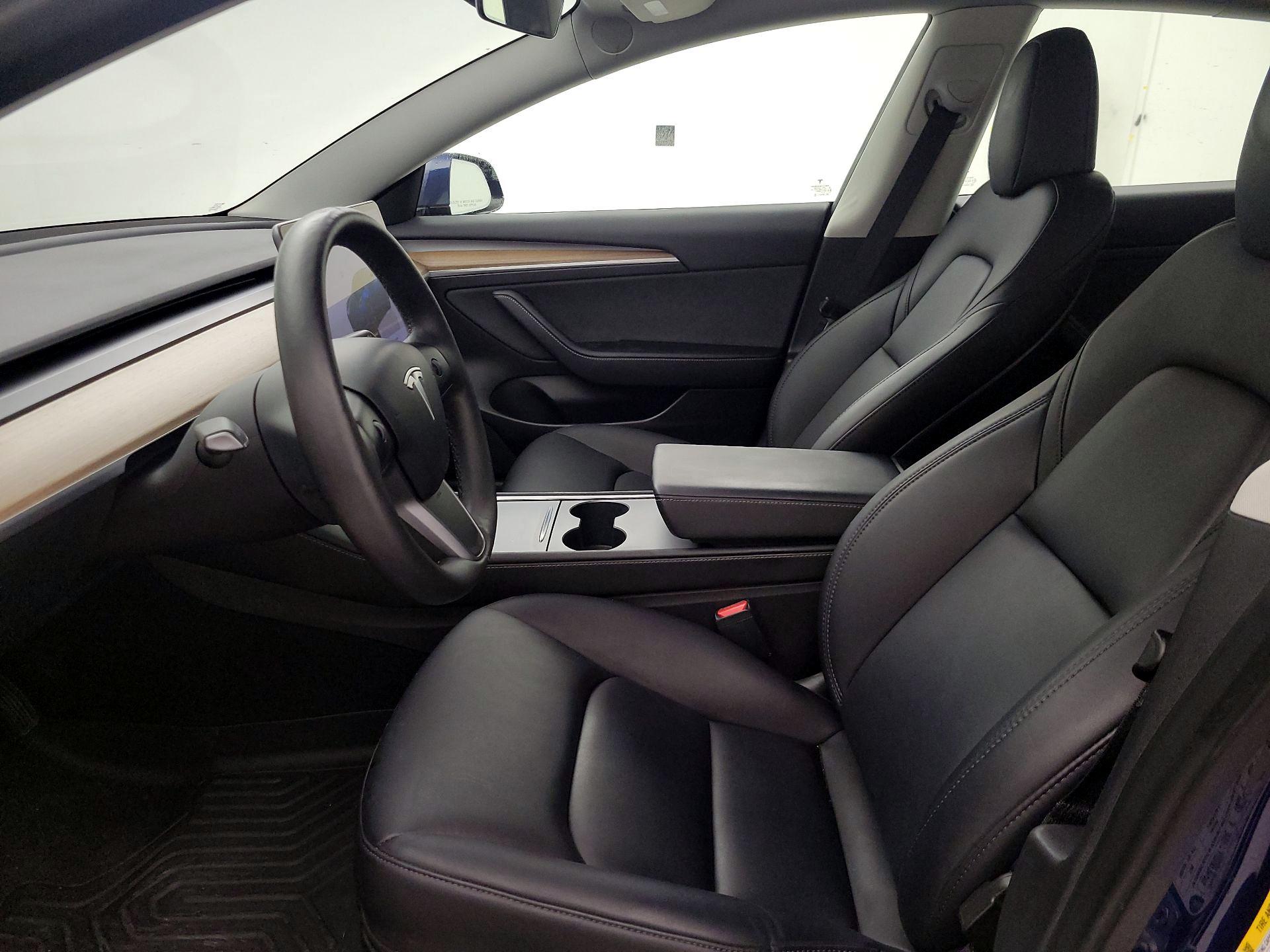 Thumbnail: 2023 Tesla Model 3 - 11