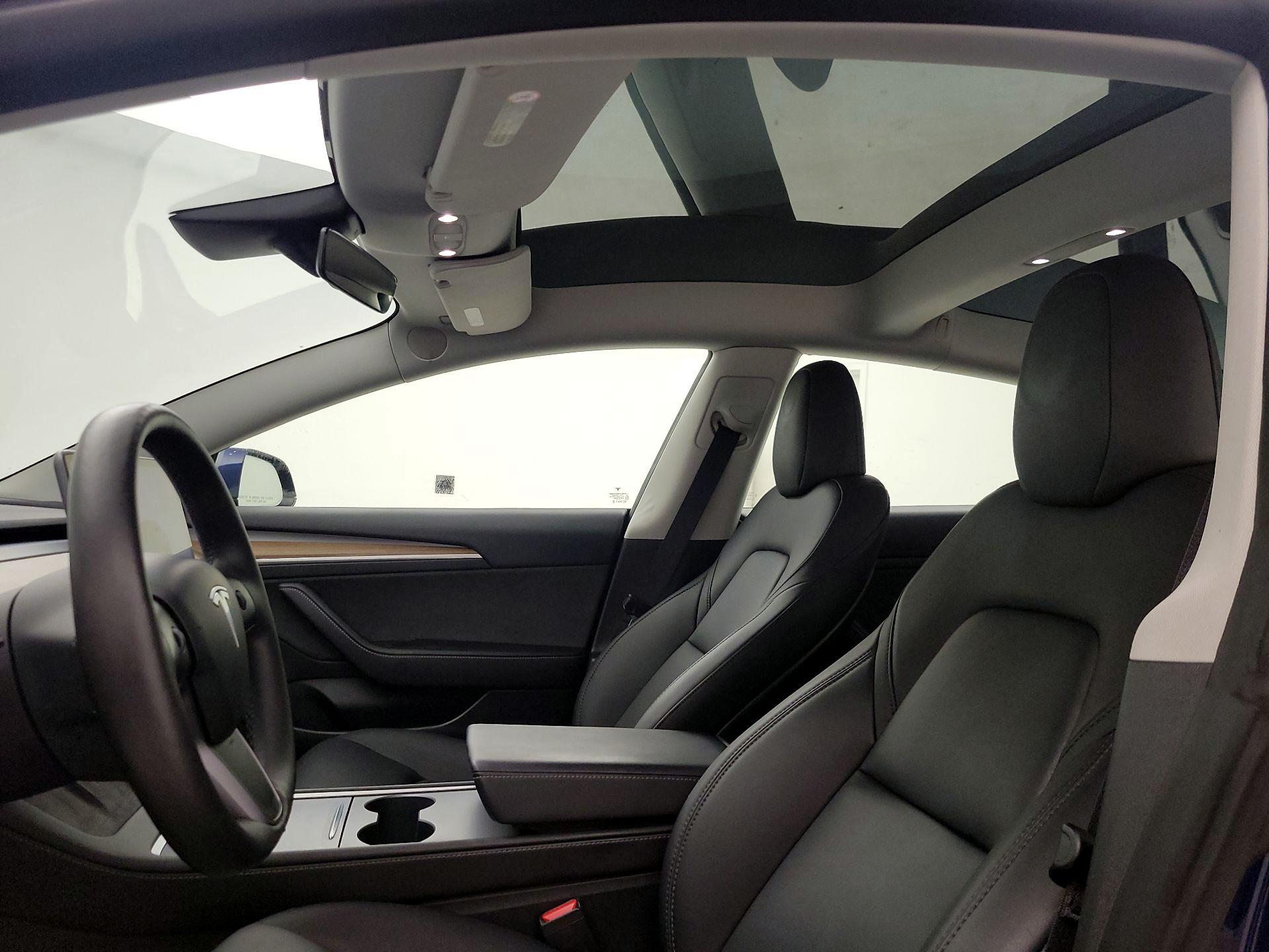 Thumbnail: 2023 Tesla Model 3 - 18