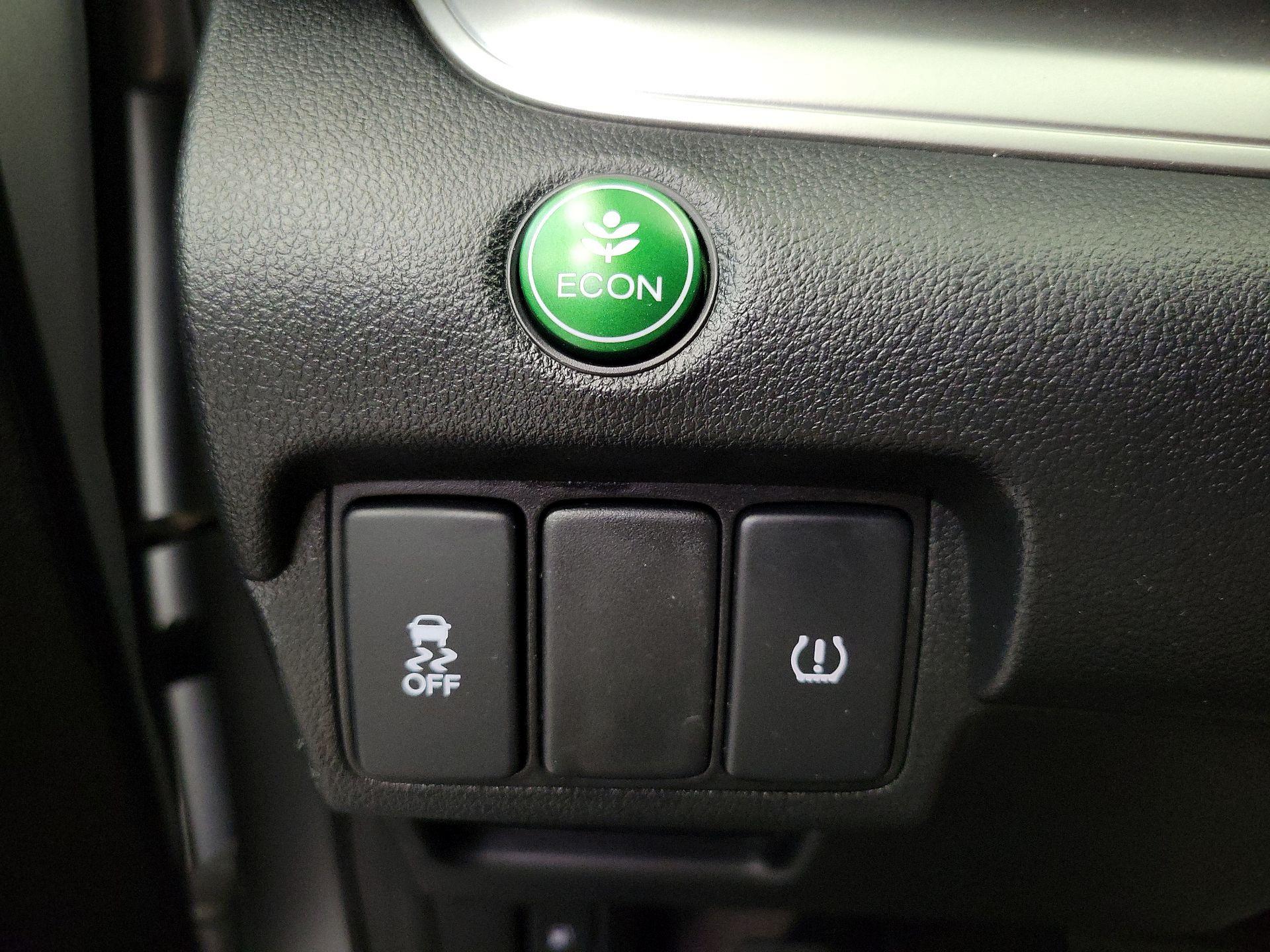 Thumbnail: 2016 Honda CR-V - 13